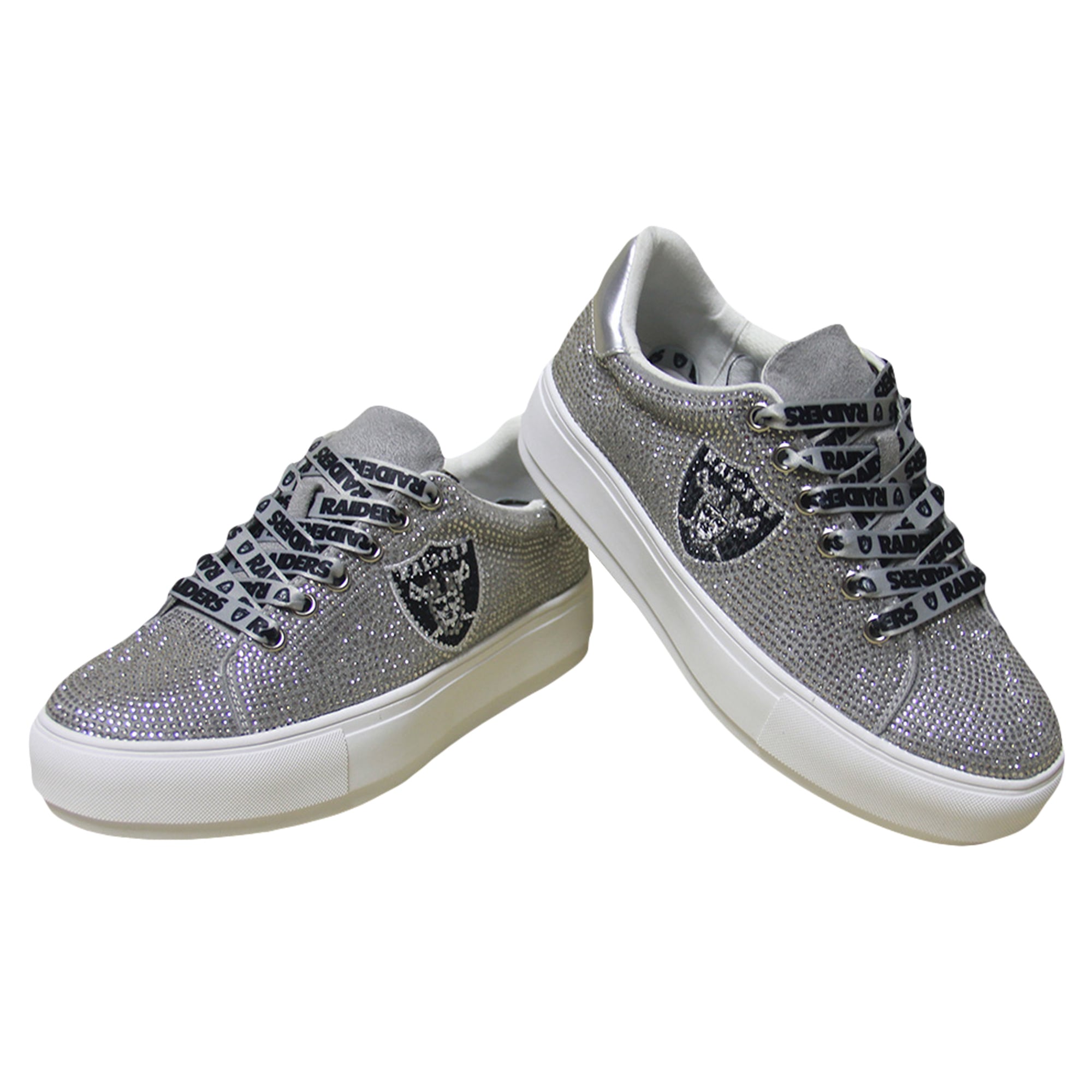 Baskets FABGATING by Cuce Silver Las Vegas Raiders pour femmes, ornées de cristaux.