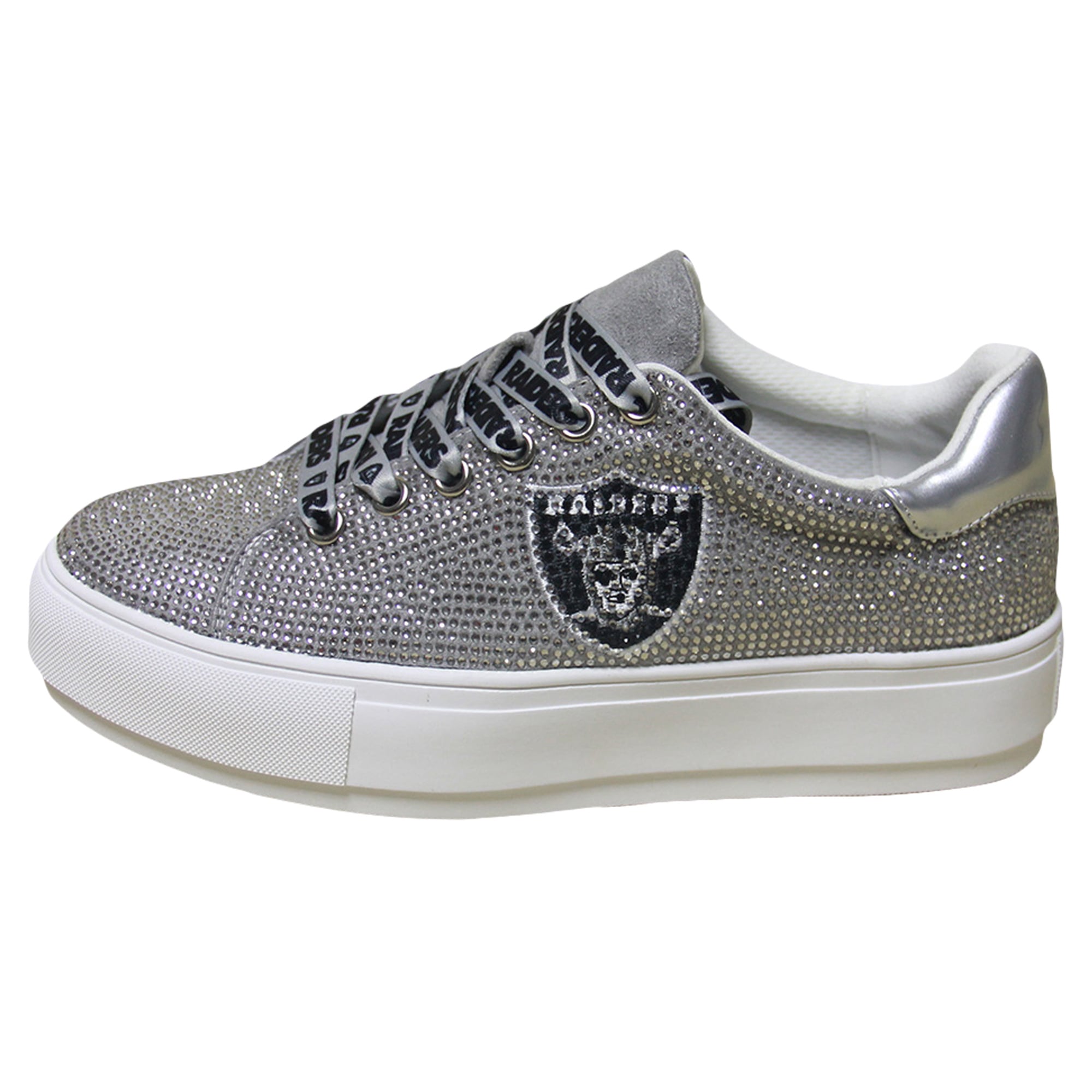 Baskets FABGATING by Cuce Silver Las Vegas Raiders pour femmes, ornées de cristaux.