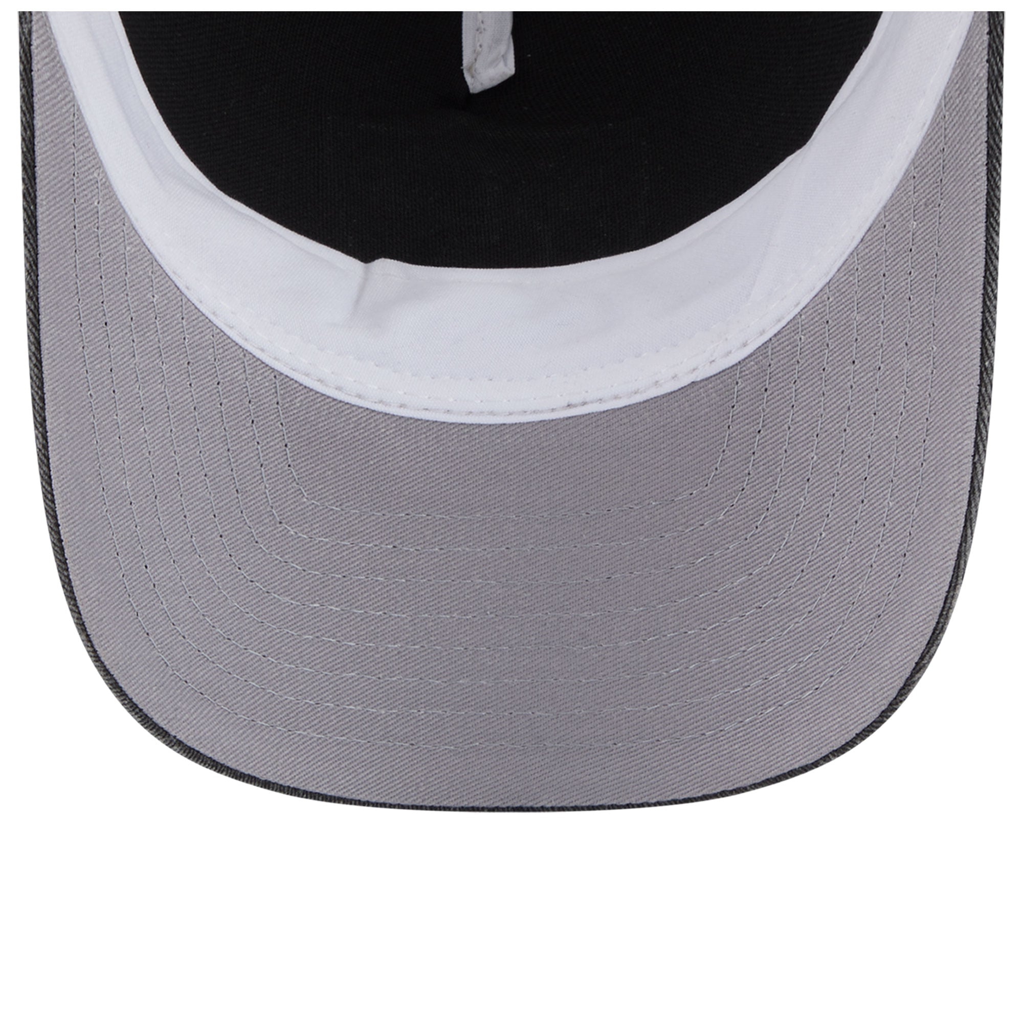 Casquette trucker ajustable New Era noire pour jeunes fans des Raiders de Las Vegas, modèle 9FORTY A-Frame M-Crown, modèle A-Frame, à motif ajouré et couronne.