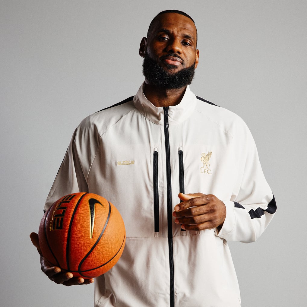Liverpool Nike x LeBron James Tracksuit - Beige display picture 2
