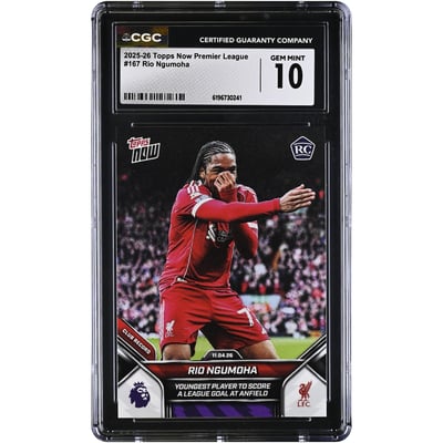 Rio Ngumoha, Liverpool 2025-26 Topps Now Premier League, plus jeune joueur à avoir marqué un but en championnat à Anfield, n° 167, authentifiée CGC, état neuf, carte de recrue n° 10