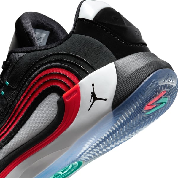 NBA ジョーダン ルカ 4 