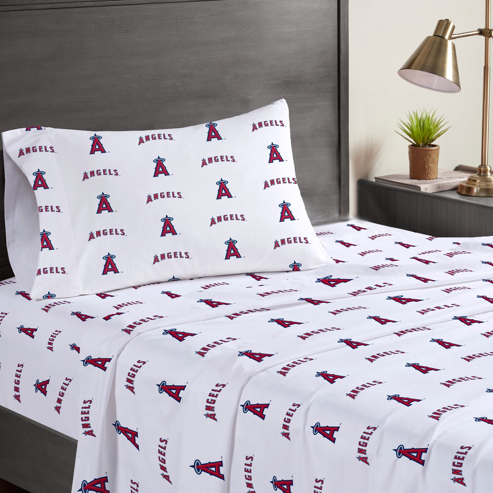 Pegasus Los Angeles Angels Three-Piece Twin Sheet Set