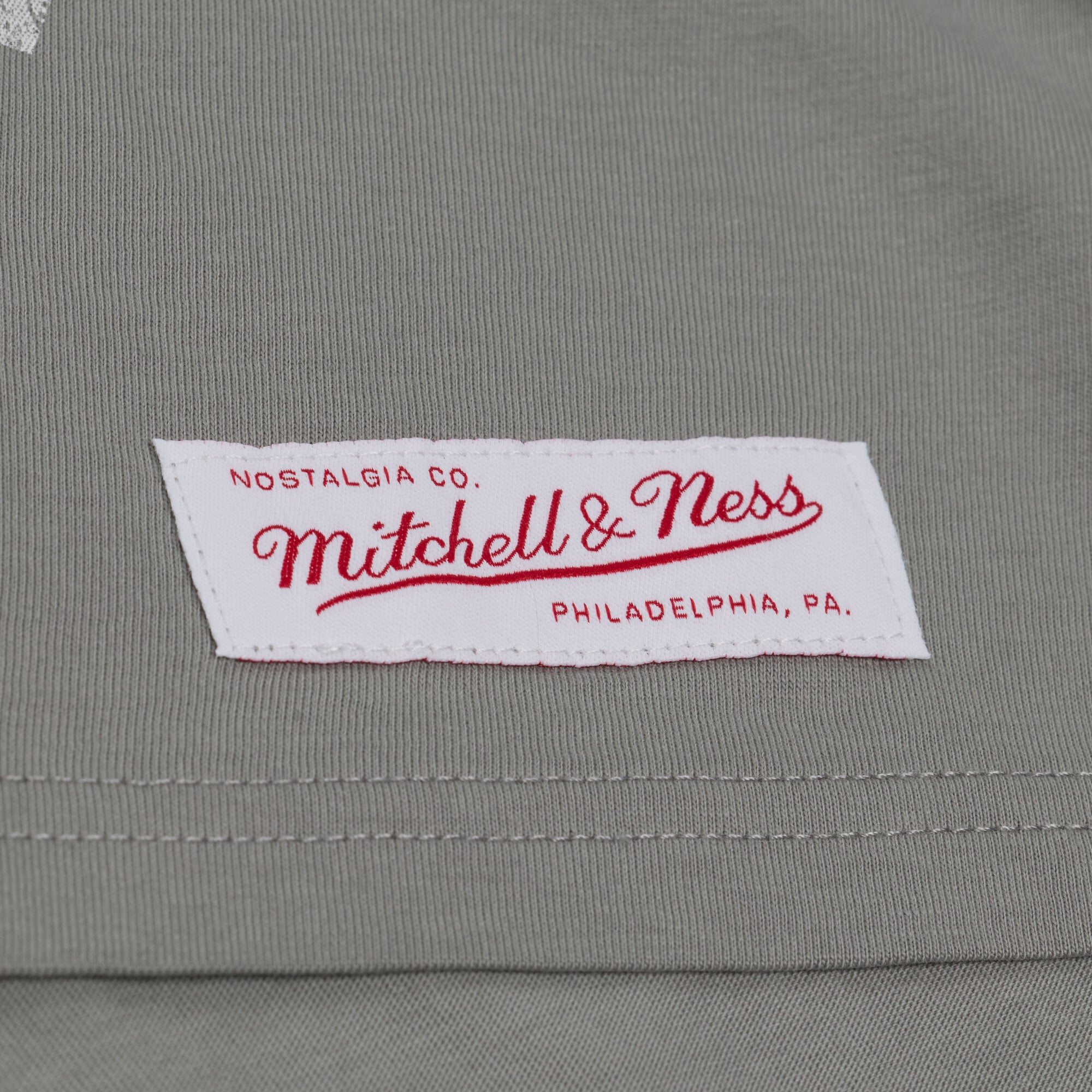 T-shirt à manches courtes Mitchell & Ness gris Los Angeles Chargers Core Essentials Street Graphic pour homme