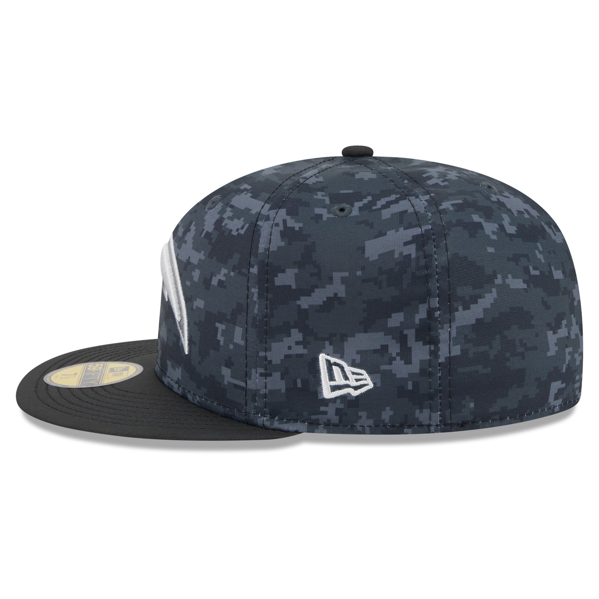 Casquette ajustée New Era noire pour homme Los Angeles Chargers 2026 Salute To Service 59FIFTY