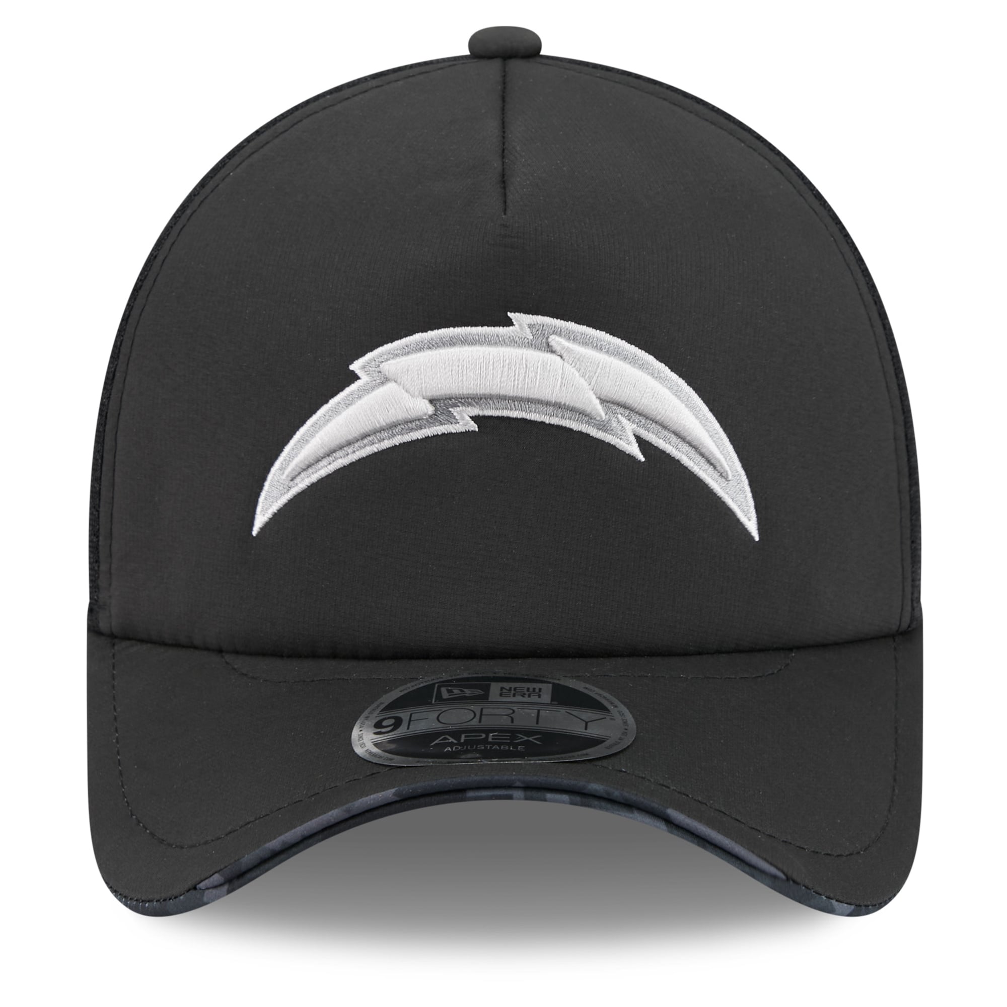 Men's New Era Black Los Angeles Chargers 2026 Salute To Service Apex 9FORTY Adjustable Trucker Hat