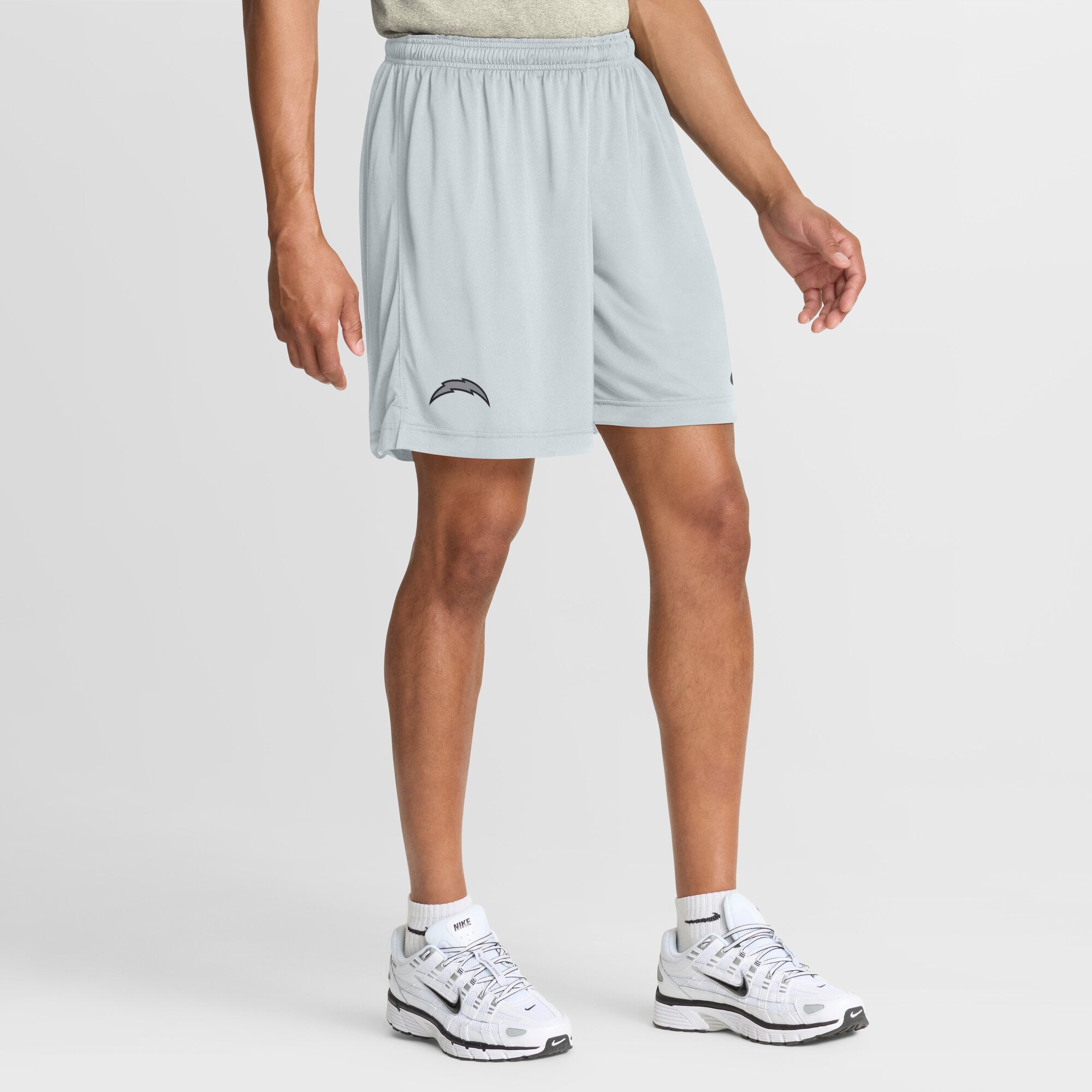 Short réversible Nike Dri-FIT Sideline Standard Issue pour homme, couleur anthracite/platine, Los Angeles Chargers