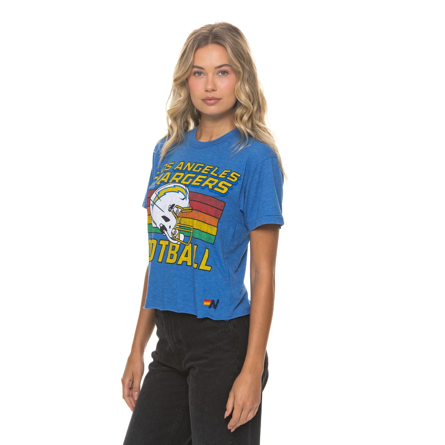 T-shirt Aviator Nation pour femme, bleu poudré, Los Angeles Chargers, coupe carrée, style boyfriend, en mélange de trois matières.