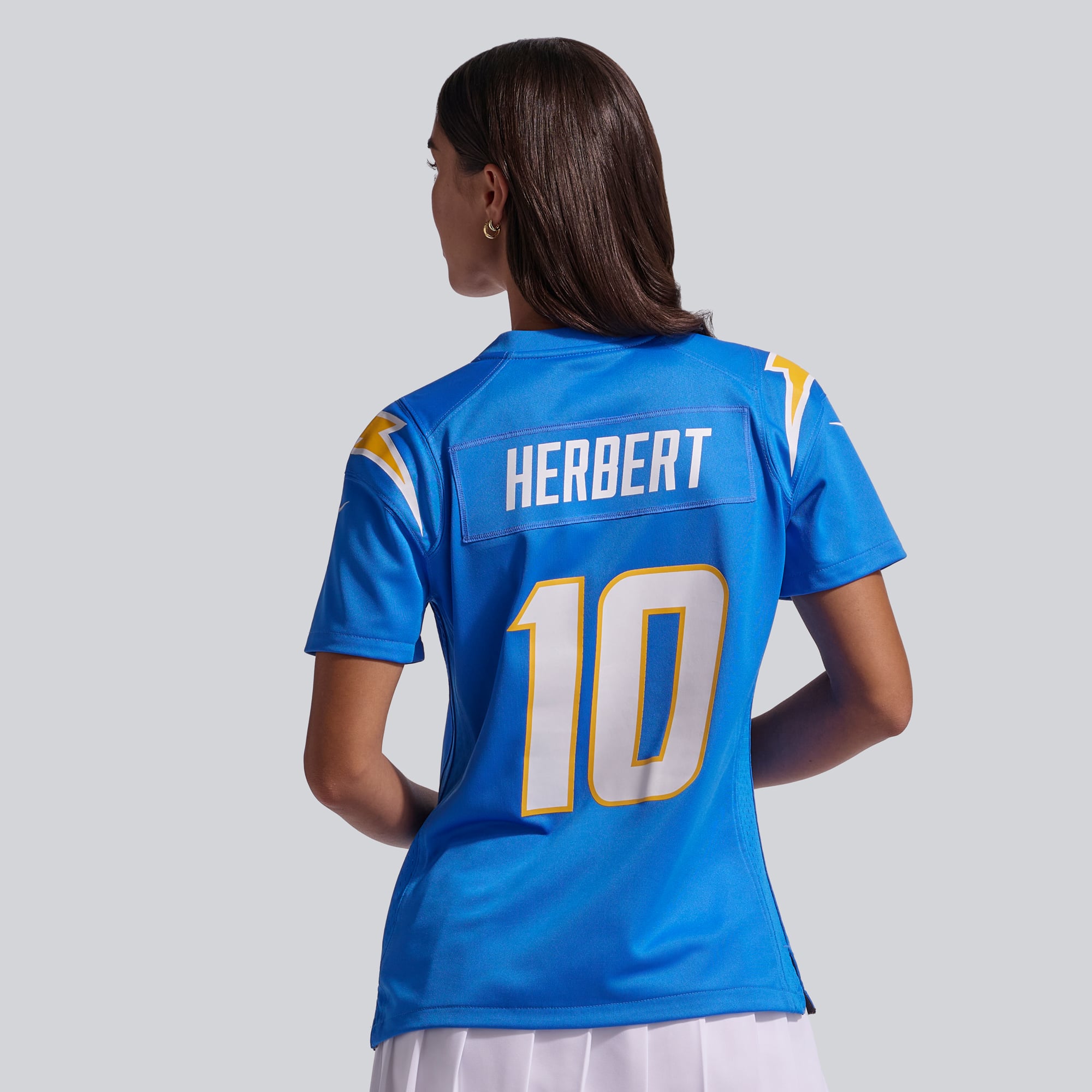 Maillot de match joueur des Chargers Los Angeles Nike Justin Herbert bleu poudré pour femme