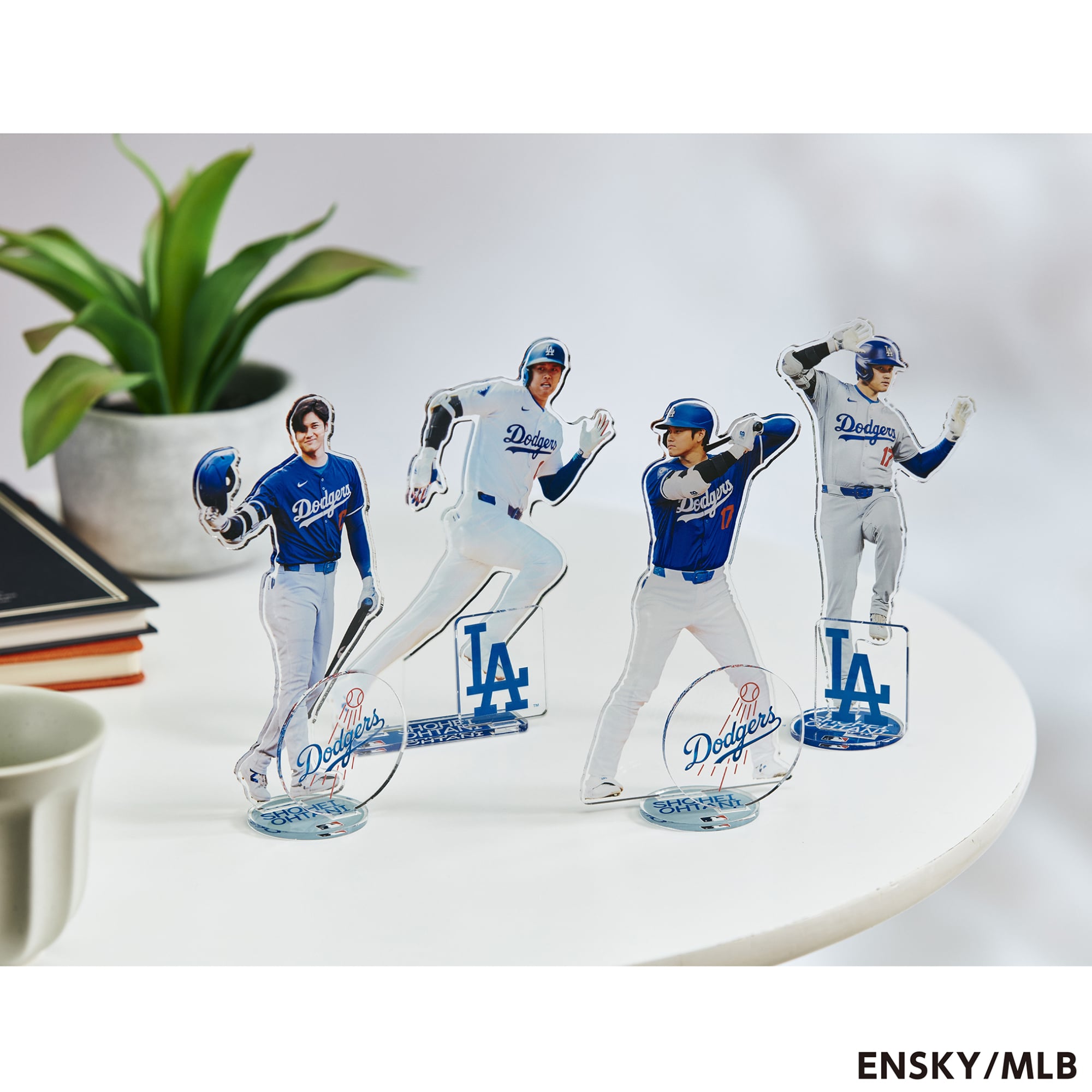 大谷翔平 アクリルスタンド DECOY TOUCH (大 15cmx25cm ） 大谷翔平 