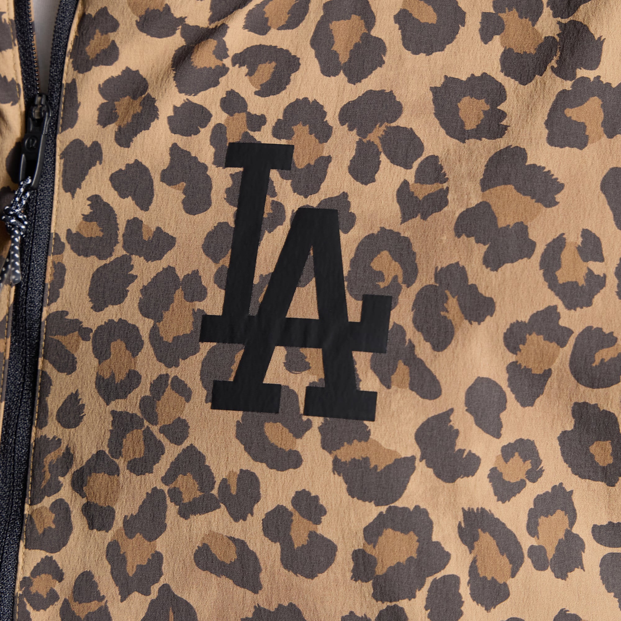 Men's lululemon Los Angeles Dodgers Multi-Pocket Running Anorak *Leopard