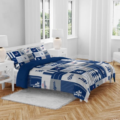 Los Angeles Dodgers Pegasus Patchwork Plaid Three-Piece Full/Queen Bed in a Bag Set