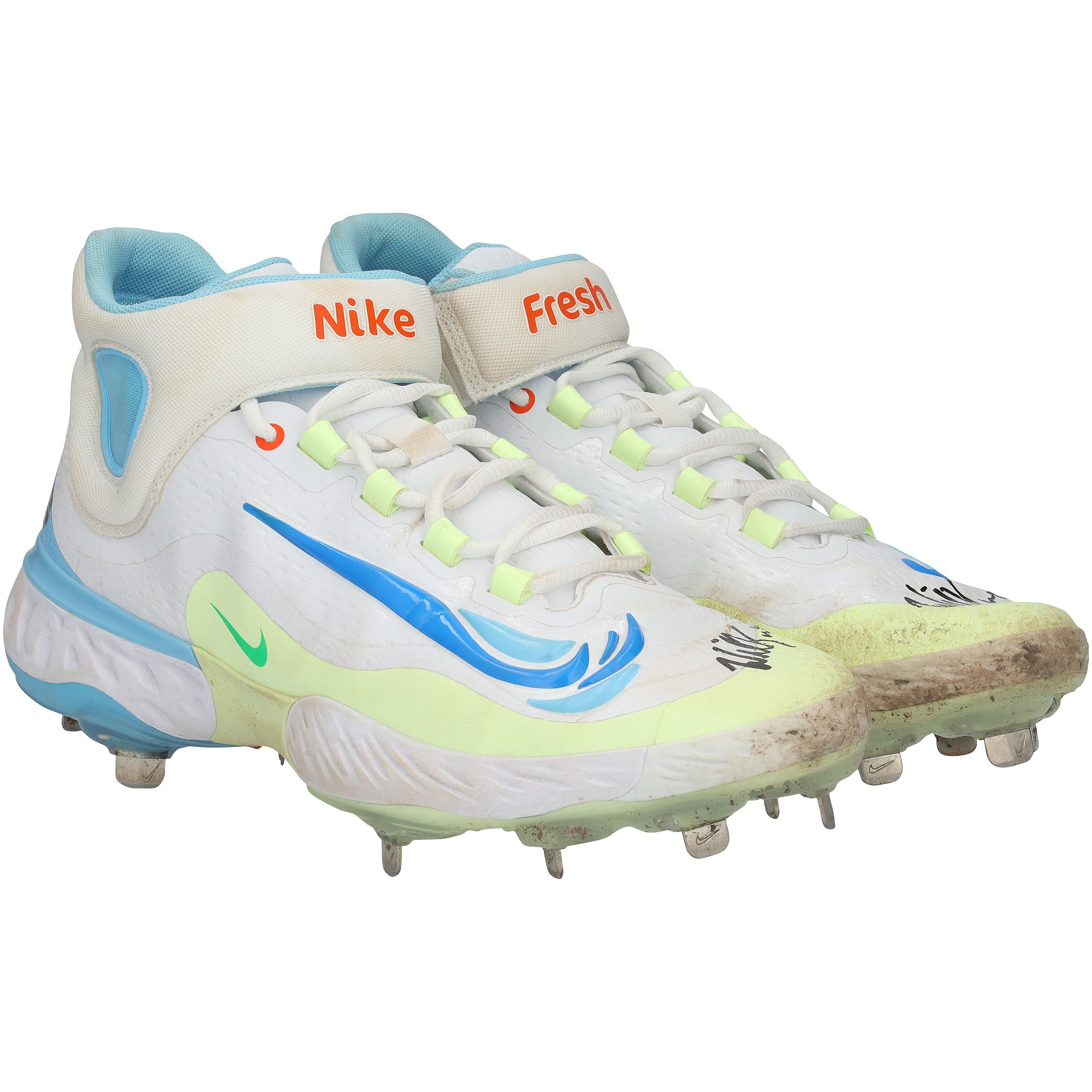 Will Smith Los Angeles Dodgers Autographed Game-Used White Nike Cleats vs. Kansas City Royals on June 16, 2024