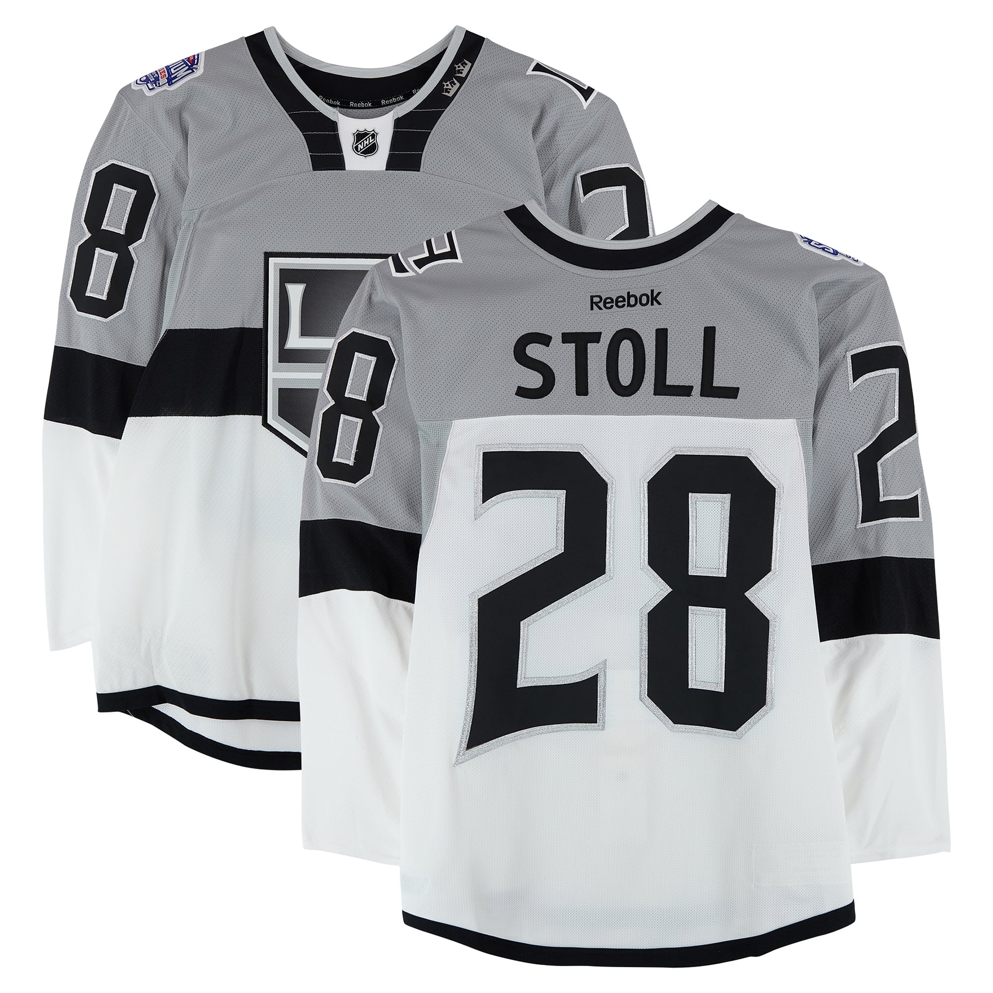 Maillot blanc n° 28 porté par Jarret Stoll lors de l'entraînement des Kings de Los Angeles contre les Sharks de San Jose le 21 février 2015