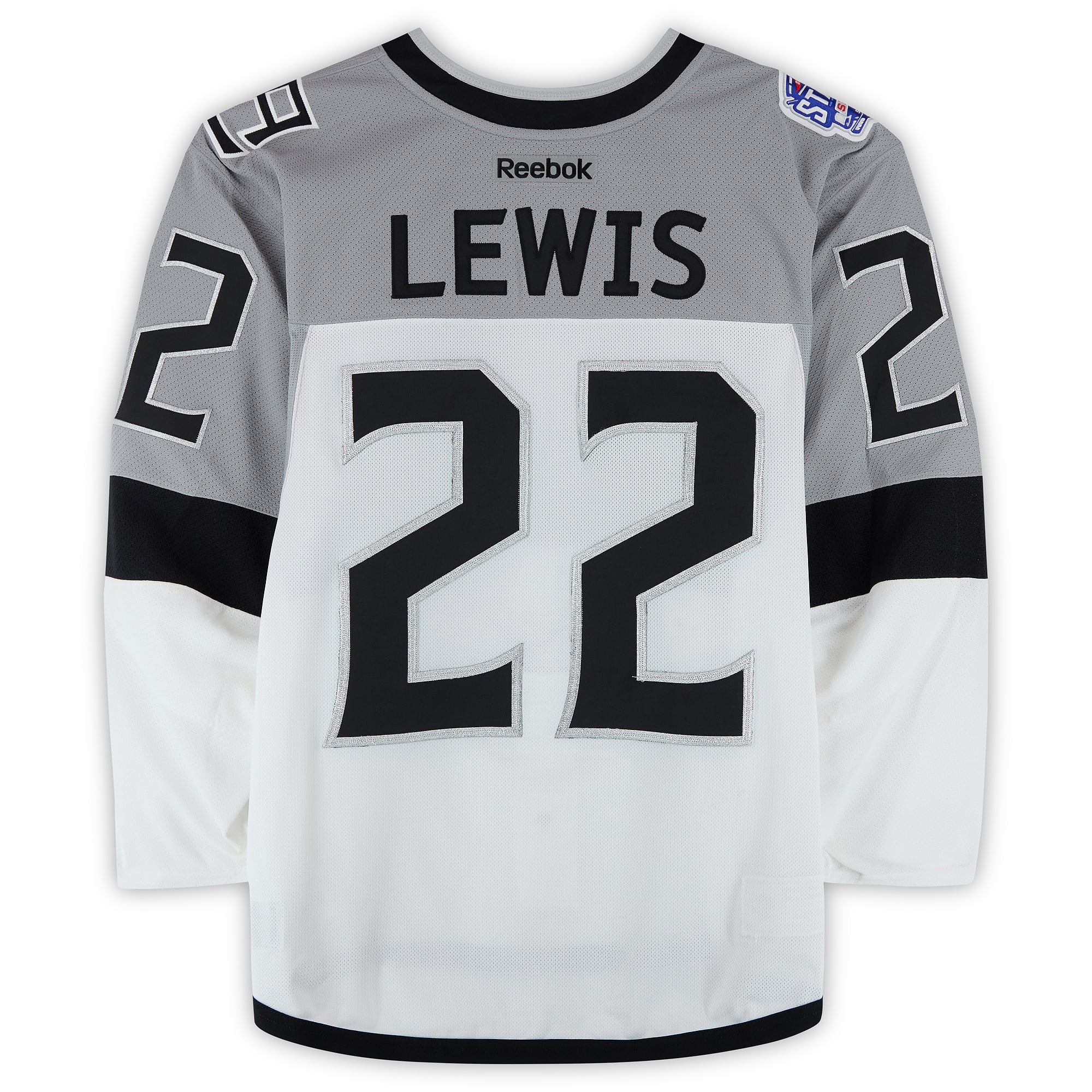 Maillot blanc n° 22 porté par Trevor Lewis lors de l'entraînement des Kings de Los Angeles contre les Sharks de San Jose le 21 février 2015