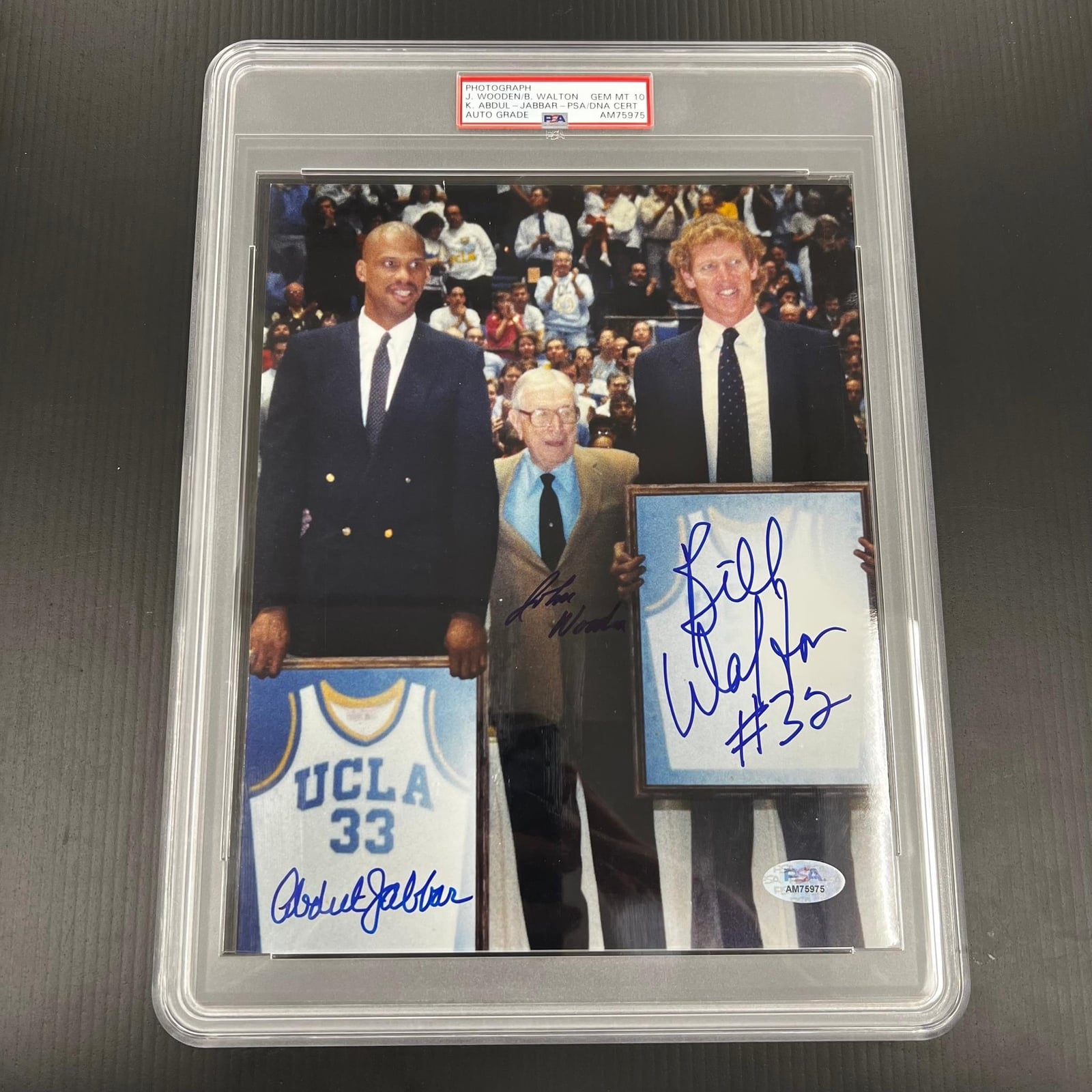 John Wooden, Bill Walton, Kareem Abdul-Jabbar signed 8x10 
