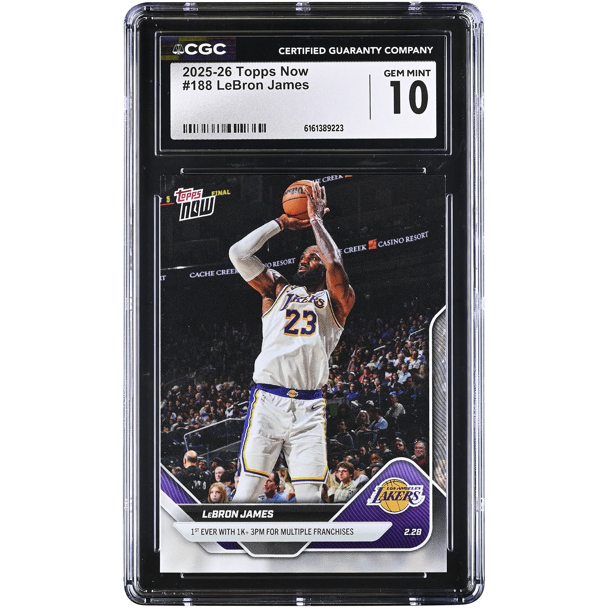 Carte LeBron James Los Angeles Lakers 2025-26 Topps Now, la toute première avec plus de 1 000 exemplaires, 3PM pour plusieurs franchises, n° 188, authentifiée CGC