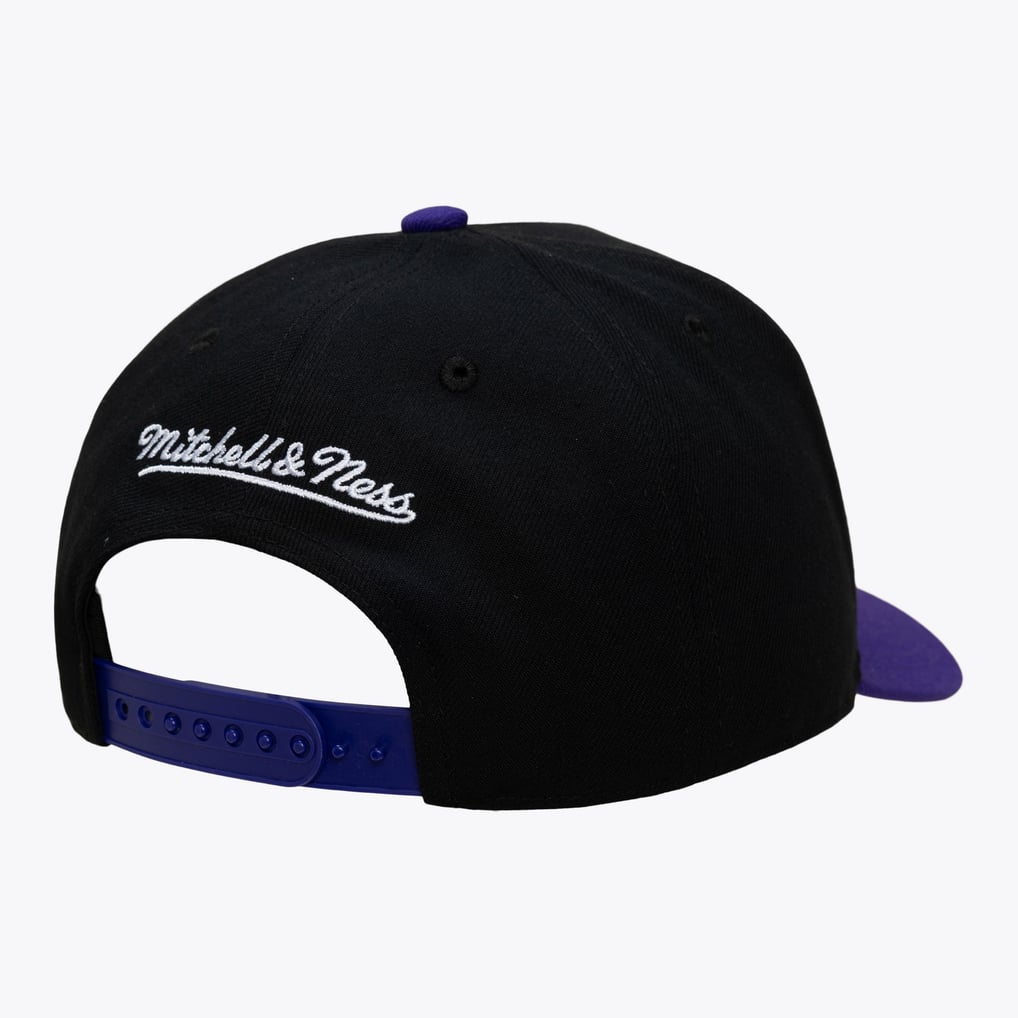 Los Angeles Lakers Black Legacy Made Chrome Pro Pinch Snapback Hat