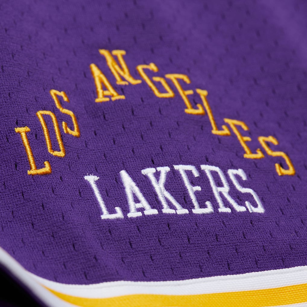 Short NBA Mitchell & Ness Los Angeles Lakers 1996-1997 Swingman – Hardwood Classics, 100% Polyester, Taille élastique