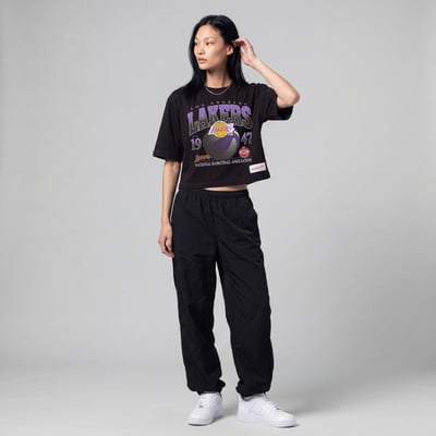  Los Angeles Lakers Mitchell & Ness Women's Street Graphic Boxy Crop T-Shirt - Black