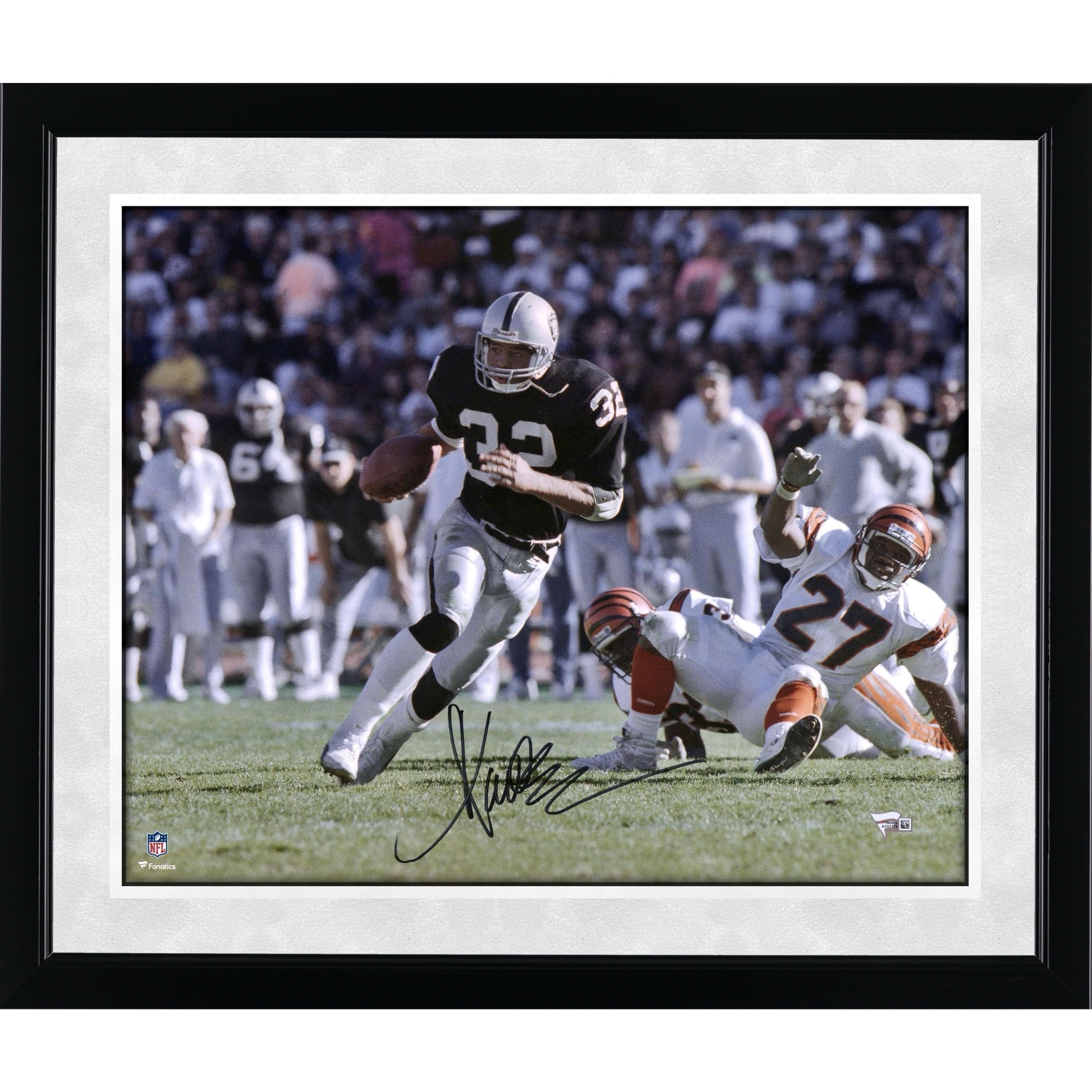 Marcus Allen Los Angeles Raiders Autographed 16" x 20" vs. Cincinnati Bengals Photograph