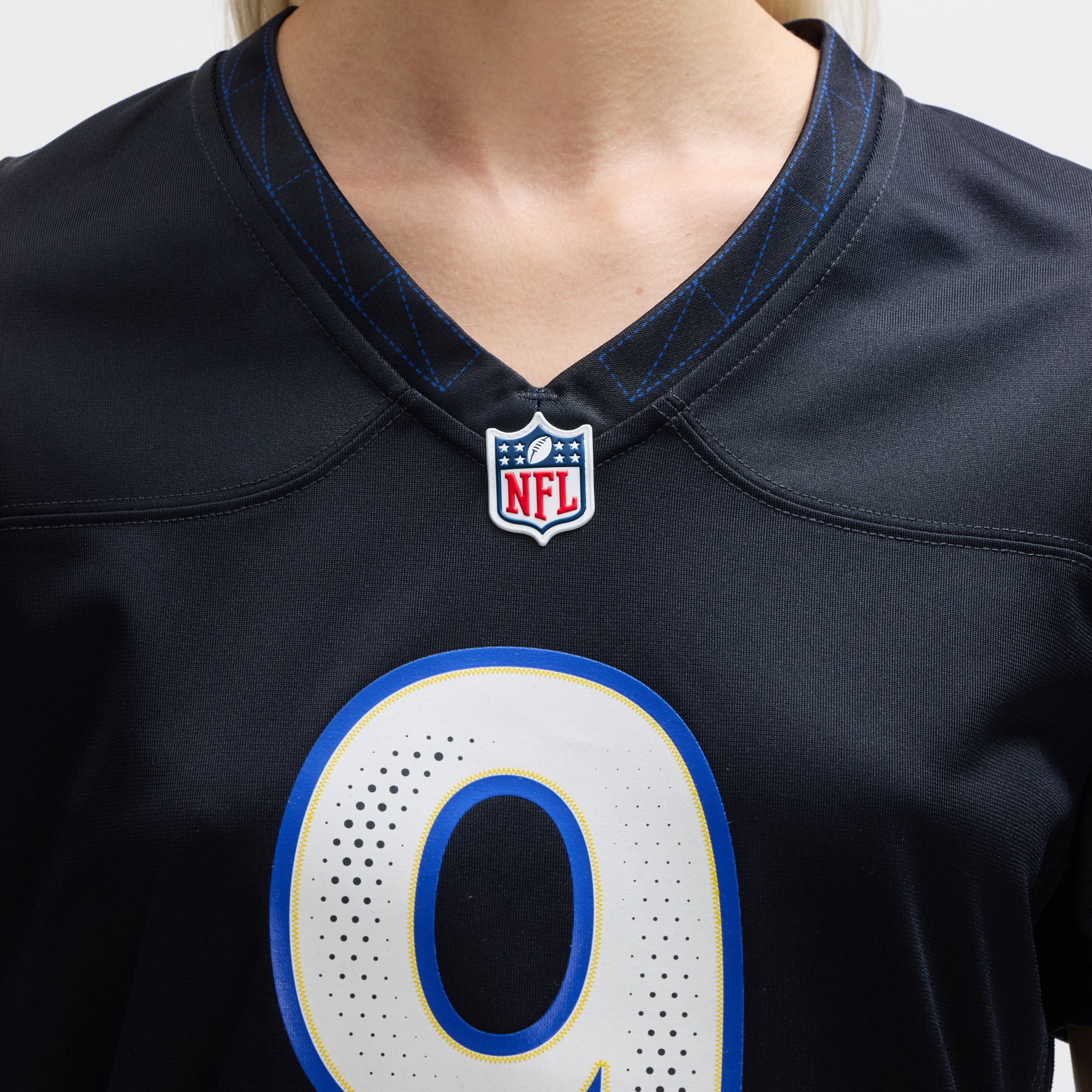 Maillot de match Nike Matthew Stafford bleu foncé la collection Rivalries des Los Angeles Rams pour femmes