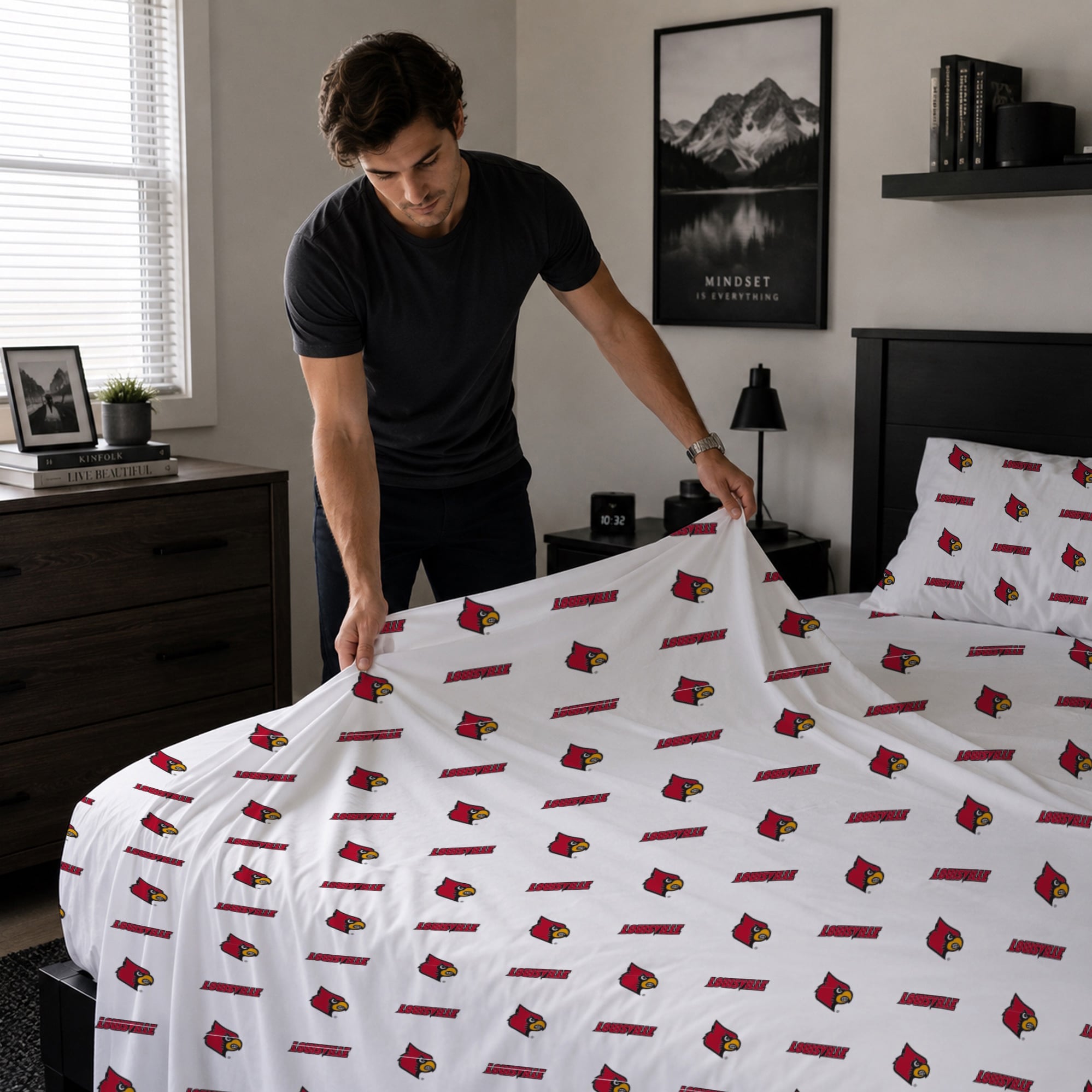 Ensemble de draps quatre pièces Pegasus Louisville Cardinals pour lit queen