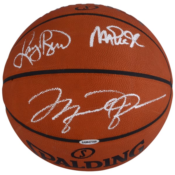 Magic Johnson & Larry Bird Signed NBA Basketball (Beckett & Bird Magic Johnson & Larry Bird Signed NBA Basketball (Beckett & Bird