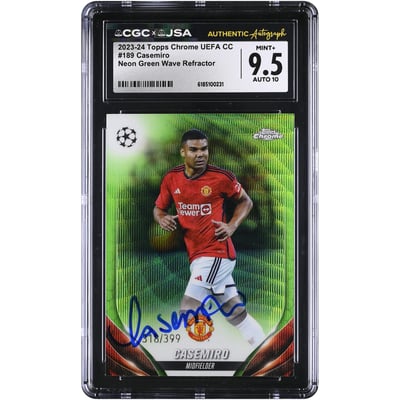 Carte autographiée de Carlos Casemiro (Manchester United) 2023-24 Topps Chrome UEFA CC Neon Green Wave Refractor n° 189/399, authentifiée CGC 9,5/10