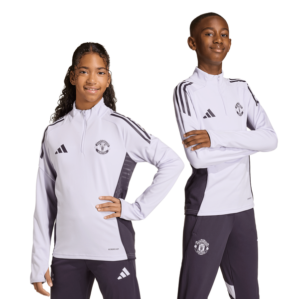 公式 Manchester United T-Shirts | DAZN