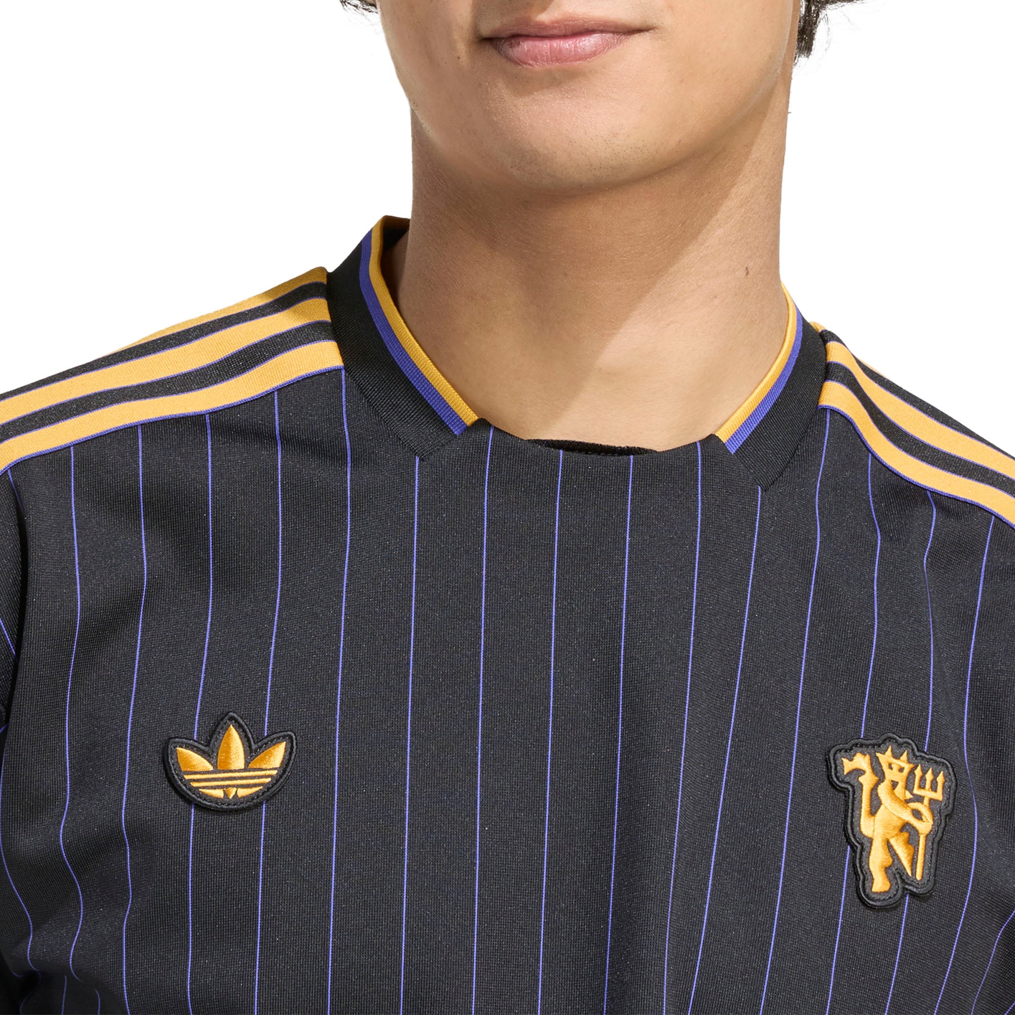 Unisex adidas  Black Manchester United Terrace Icons Jersey