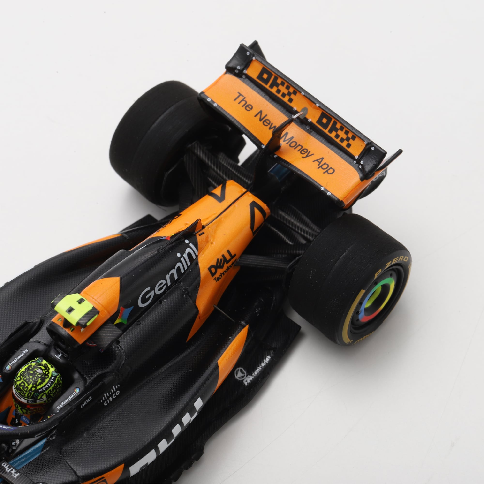 Voiture miniature Spark Models Formule 1 McLaren F1 Team à l'échelle 1/43