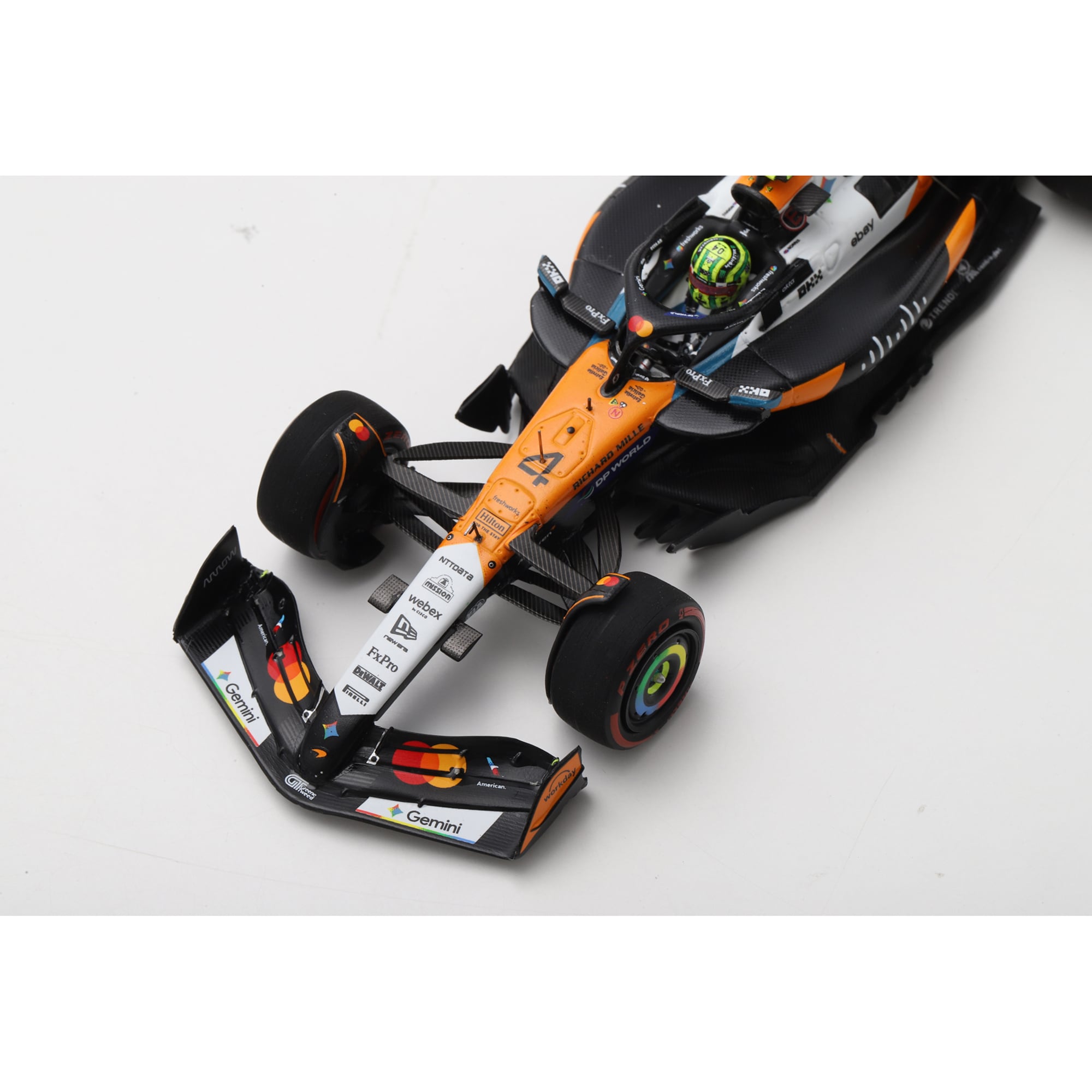 Voiture miniature Spark Models McLaren F1 Team 2025 Austin Grand Prix, n° 4, à l'échelle 1:43.