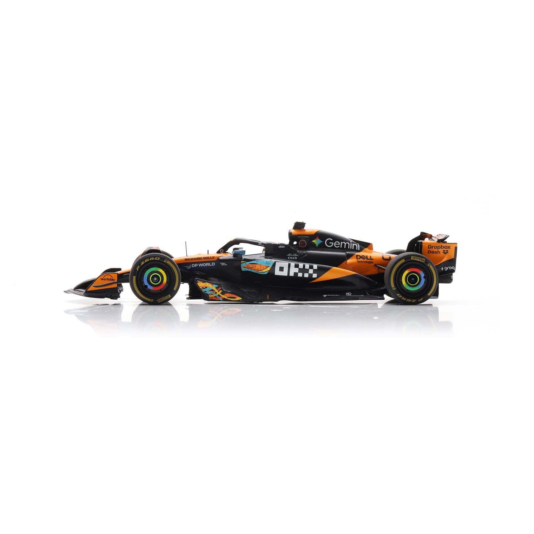Spark Models Oscar Piastri McLaren F1 Team 2025 Abu Dhabi GP #81 1:43 Scale Die-Cast Car