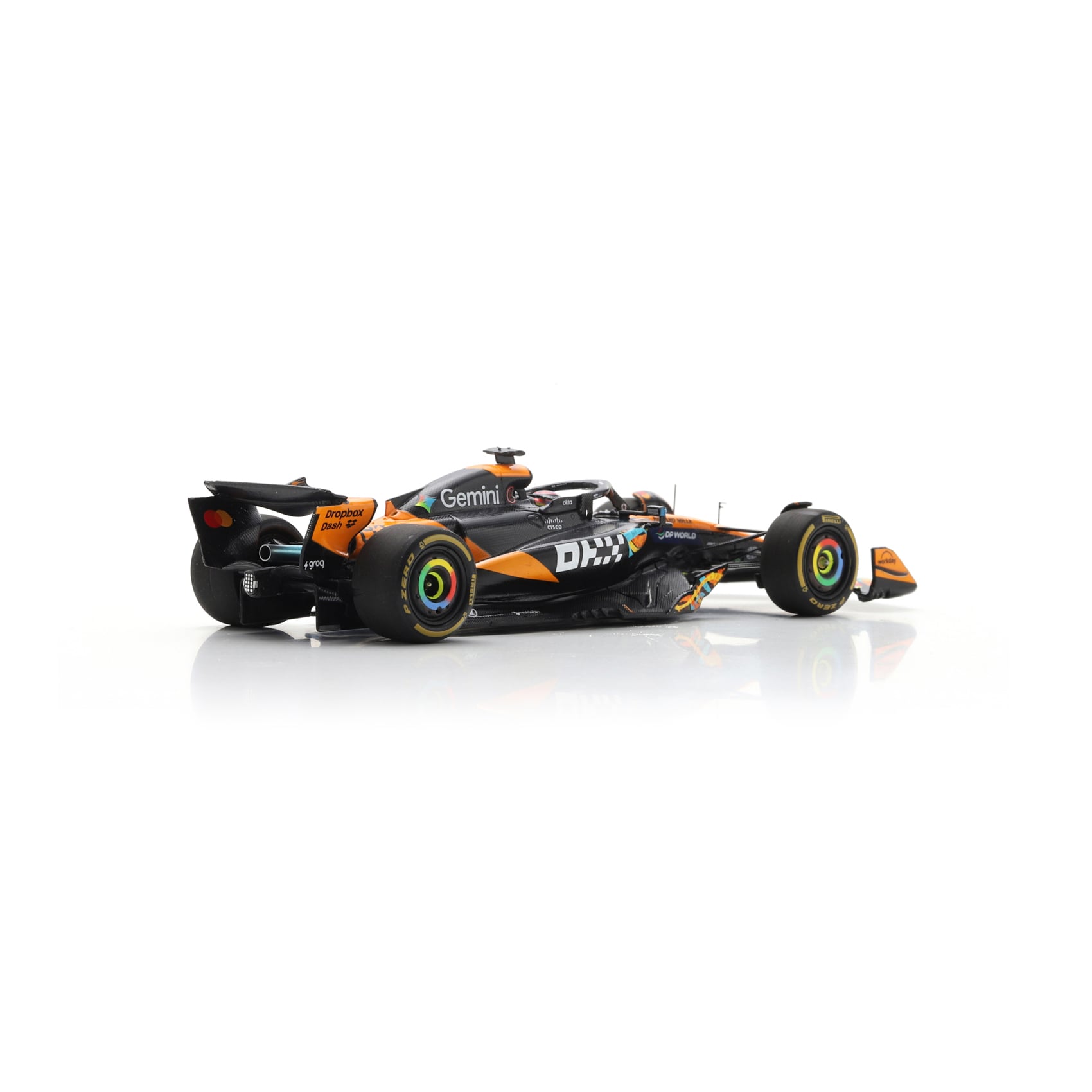 Spark Models Oscar Piastri McLaren F1 Team 2025 Abu Dhabi GP #81 1:43 Scale Die-Cast Car