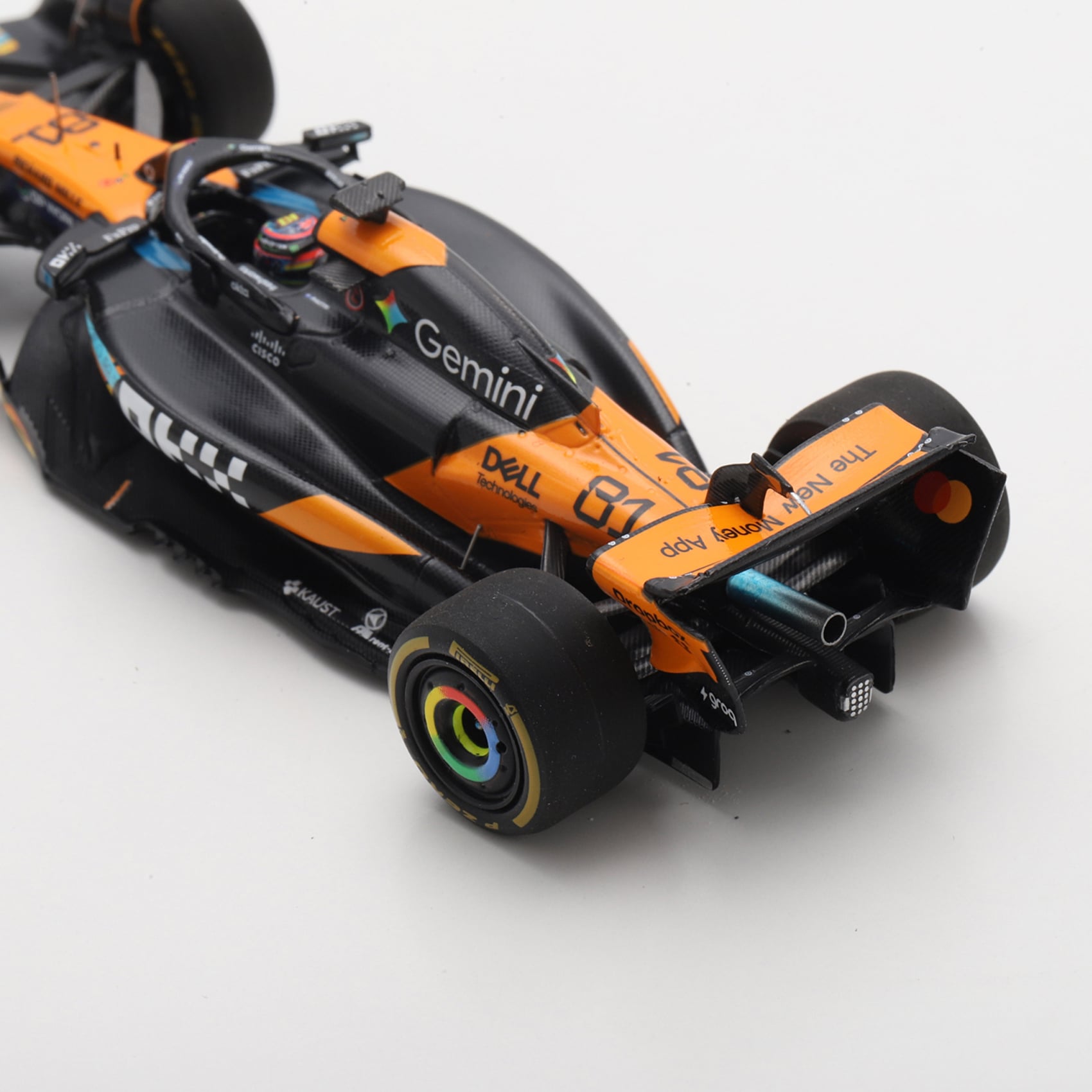 Spark Models Oscar Piastri McLaren F1 Team 2025 Abu Dhabi GP #81 1:43 Scale Die-Cast Car