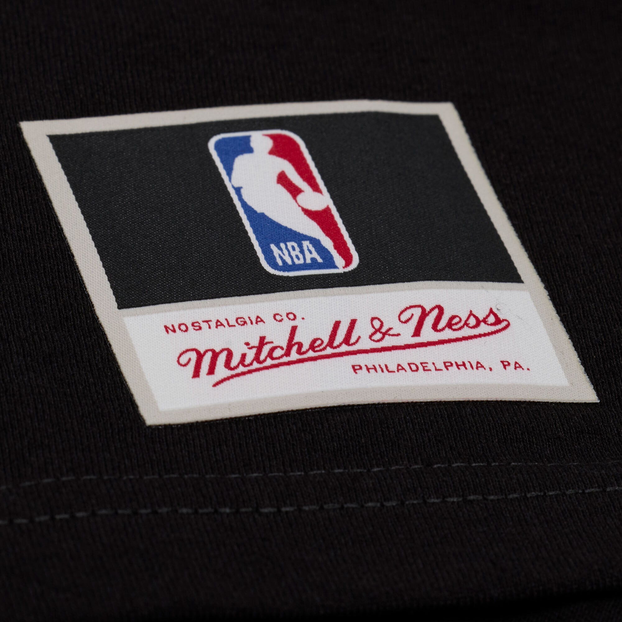 Men's Mitchell & Ness Black Memphis Grizzlies Lightning Swish T-Shirt