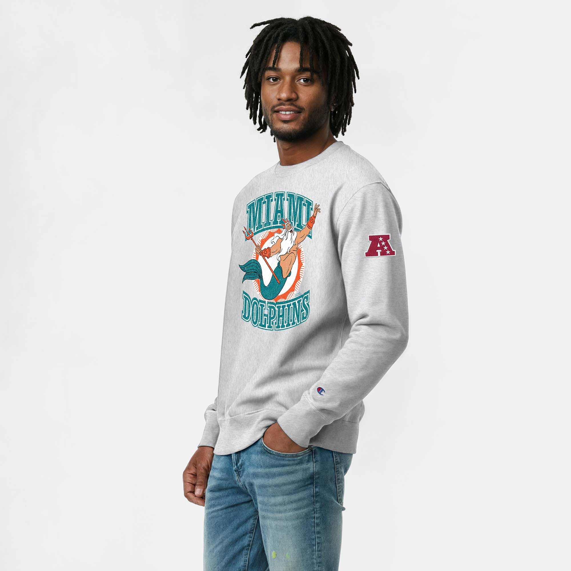 Sweat-shirt homme Disney x Champion gris chiné Miami Dolphins King Triton Reverse Weave