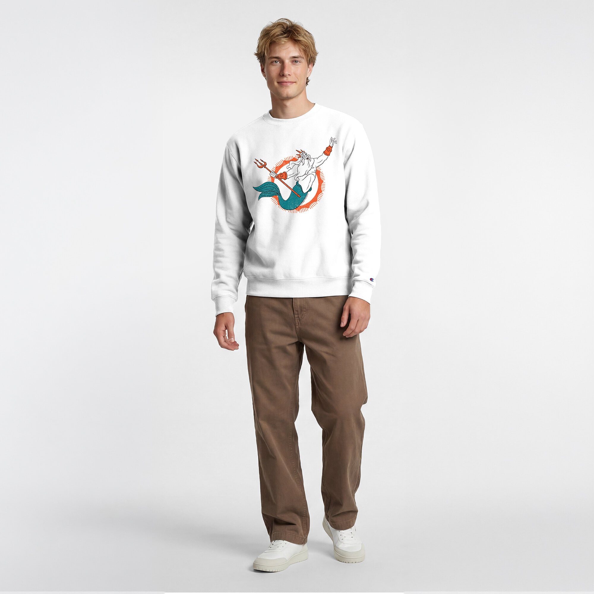 Sweat-shirt homme Disney x Champion blanc Miami Dolphins King Triton Powerblend