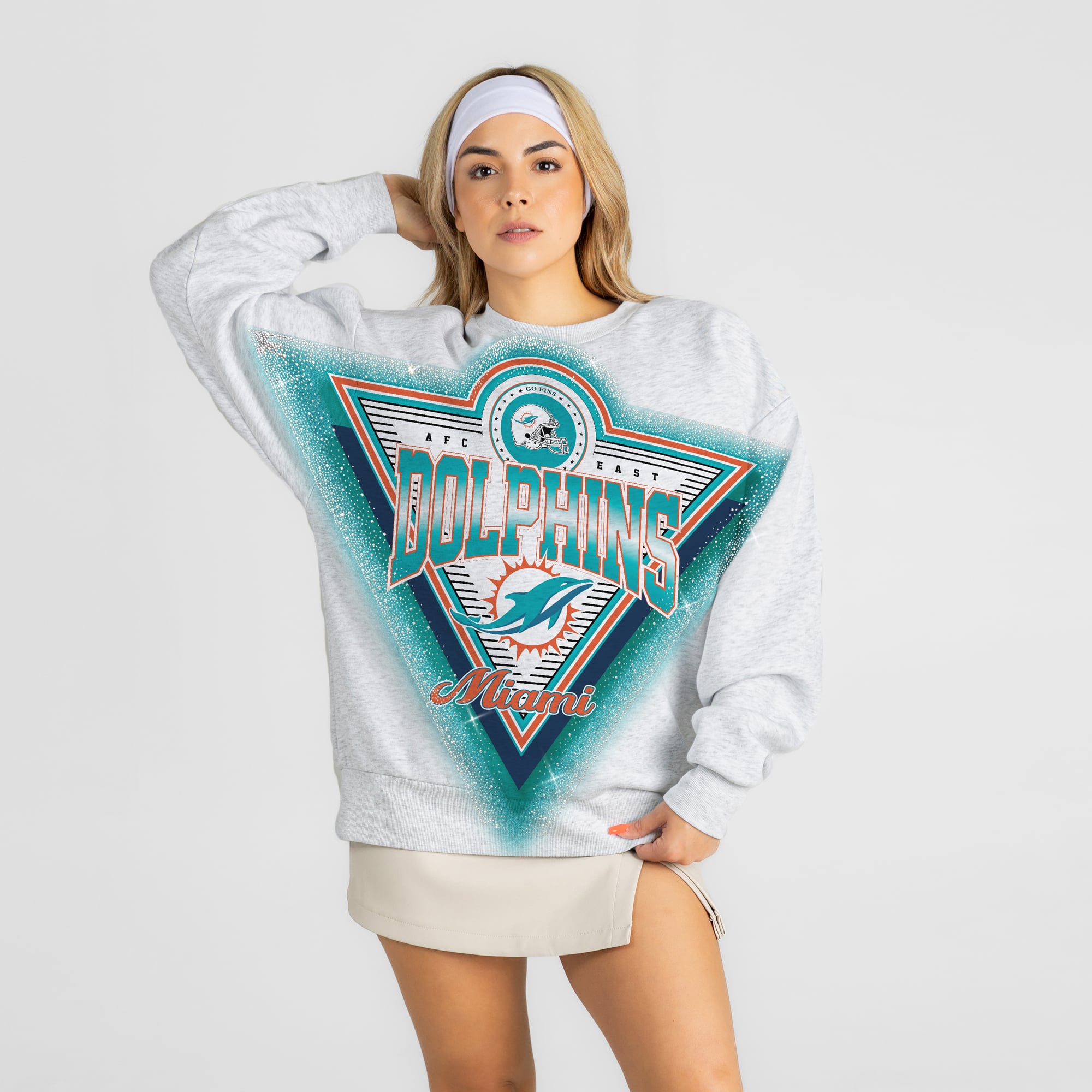 Sweat-shirt oversize en polaire à strass Miami Dolphins Chasing Victory, gris chiné, pour femme, collection Gameday Couture.