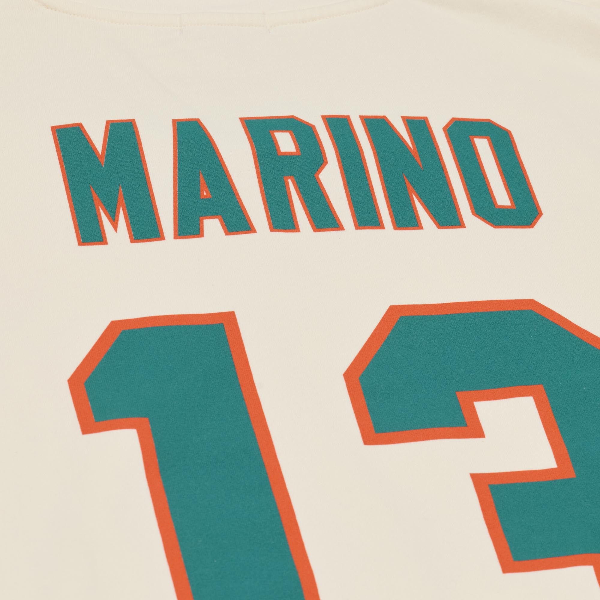 Sweat-shirt Mitchell & Ness Dan Marino crème pour femme, avec nom et numéro des Miami Dolphins