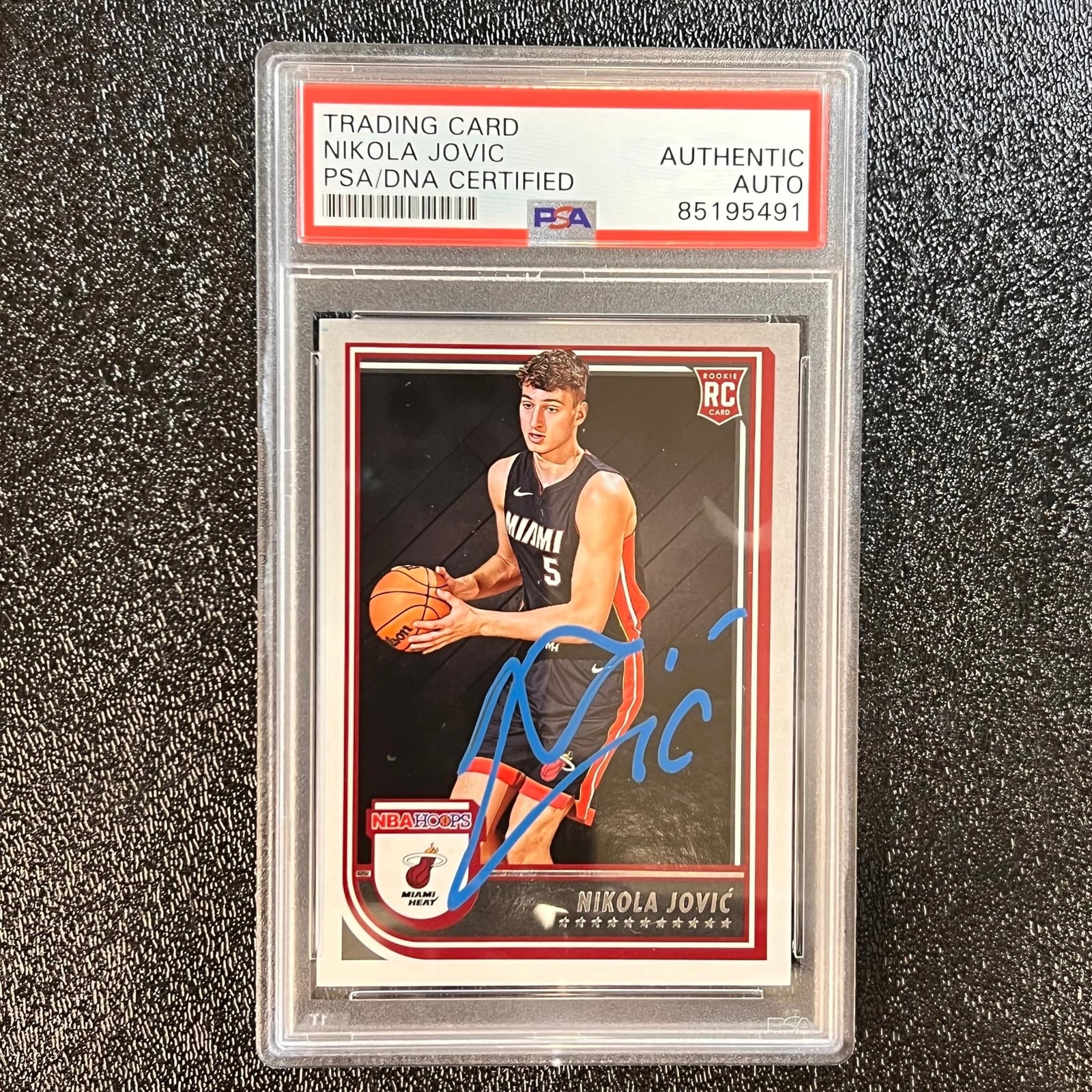 2022-2023 Panini Hoops #256 Nikola Jovic Signed Card PSA AUTO RC 