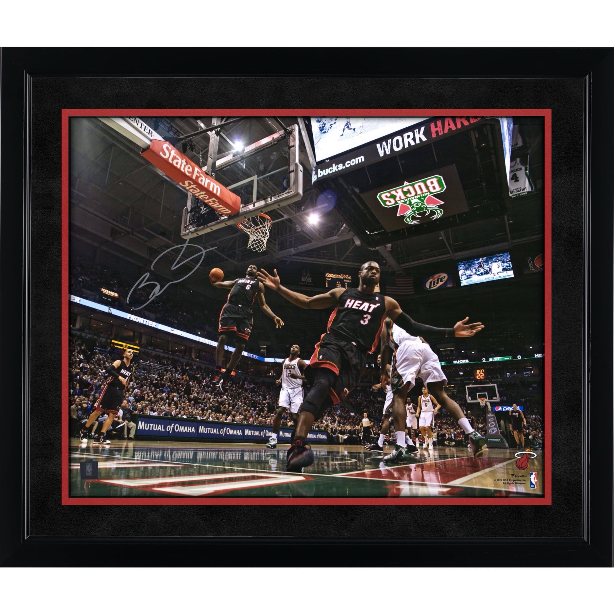 Dwyane Wade Miami Heat Autographed 16'' x 20'' Alley-Oop to Lebron James Photograph
