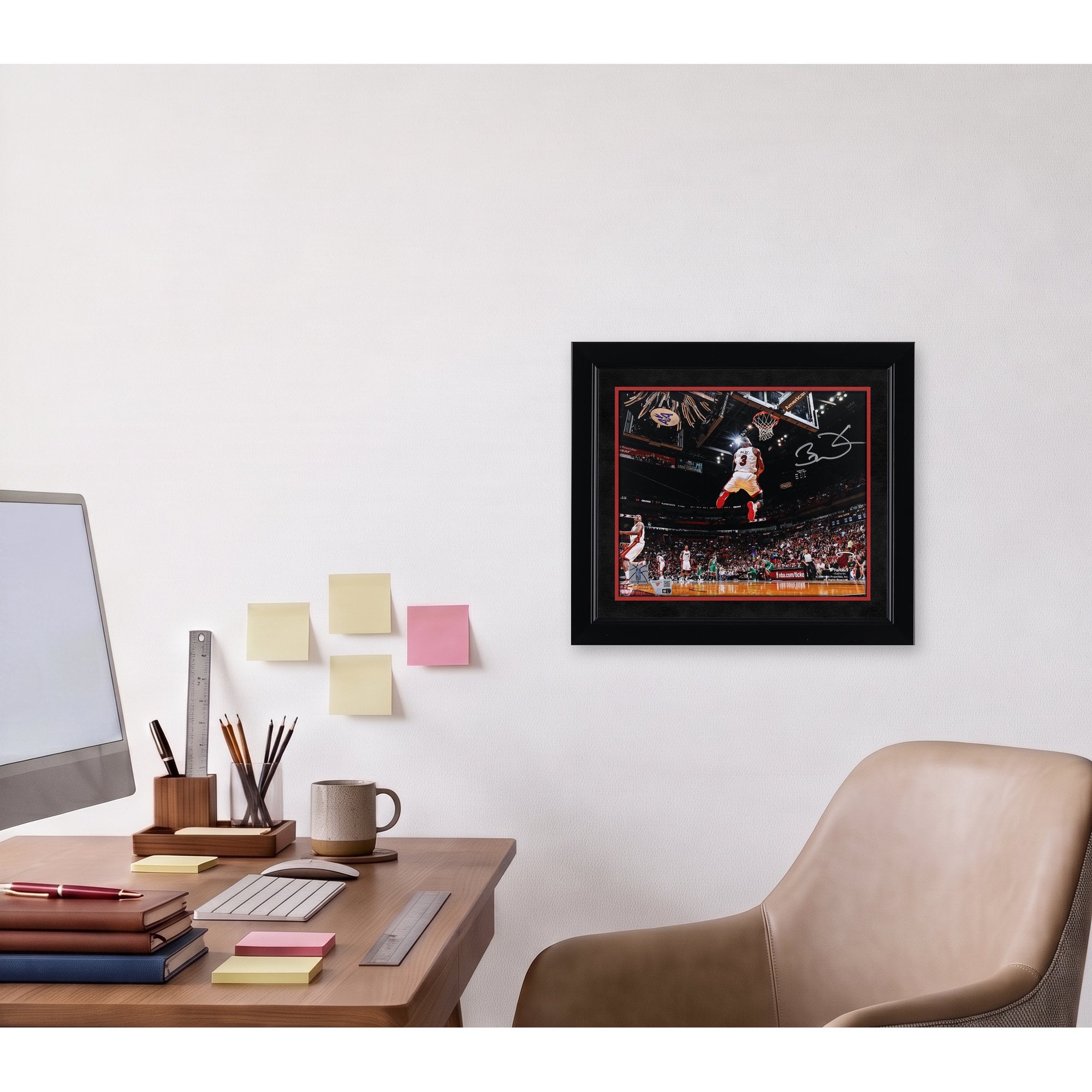 Photo de dunk inversée de Dwyane Wade (Miami Heat), autographiée (8" x 10")
