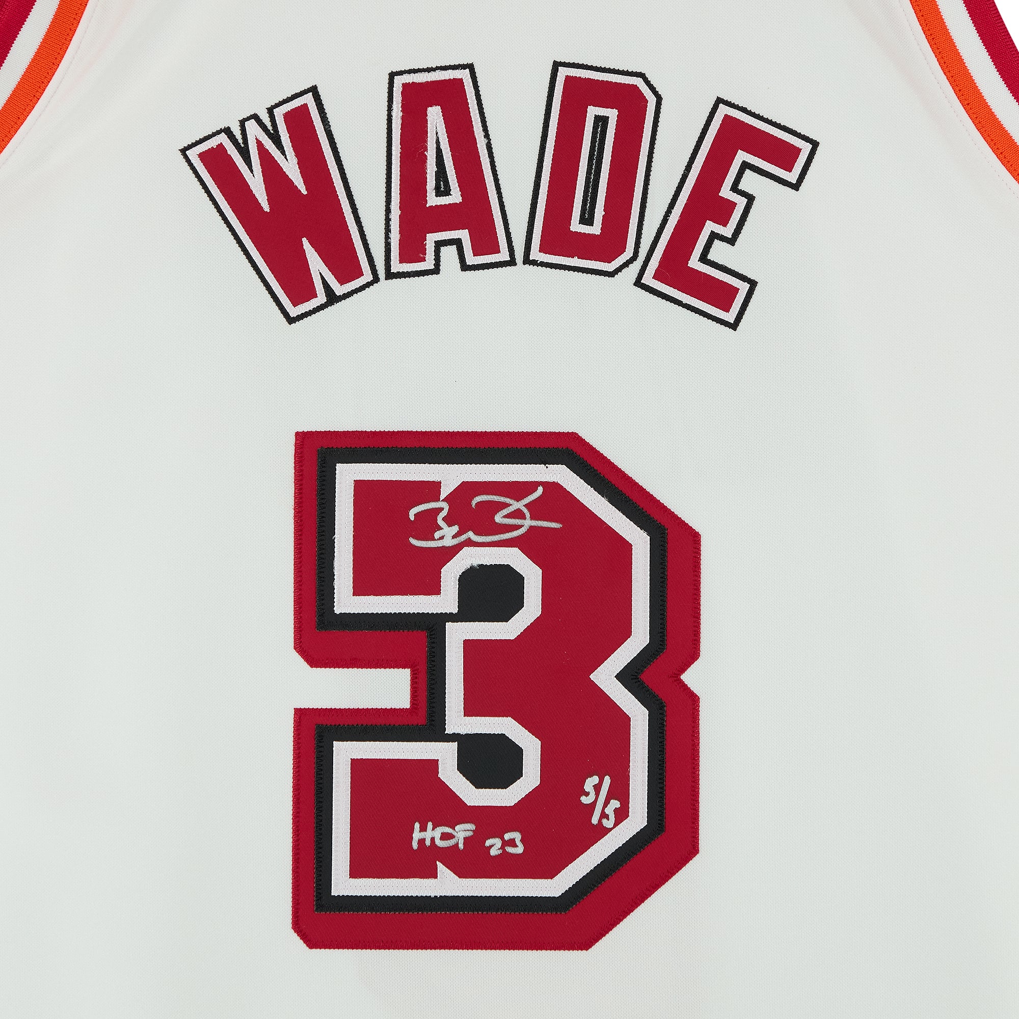Maillot authentique Mitchell & Ness Hardwood Classics 2007 blanc, autographié par Dwyane Wade (Miami Heat), avec inscription « HOF 23 » - Édition limitée n° 5/5