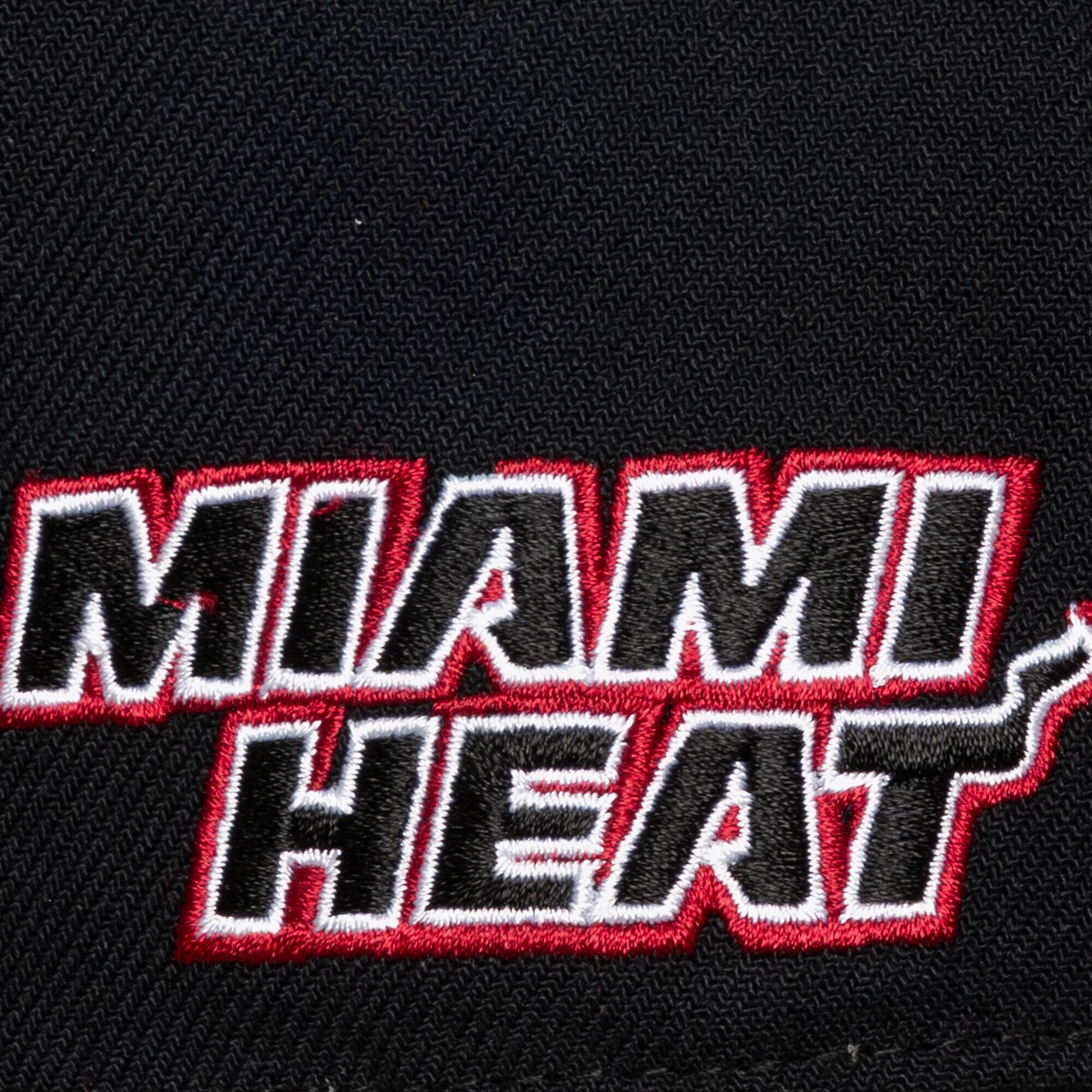 Men's Mitchell & Ness Black Miami Heat True Legacy Pro Snapback Hat
