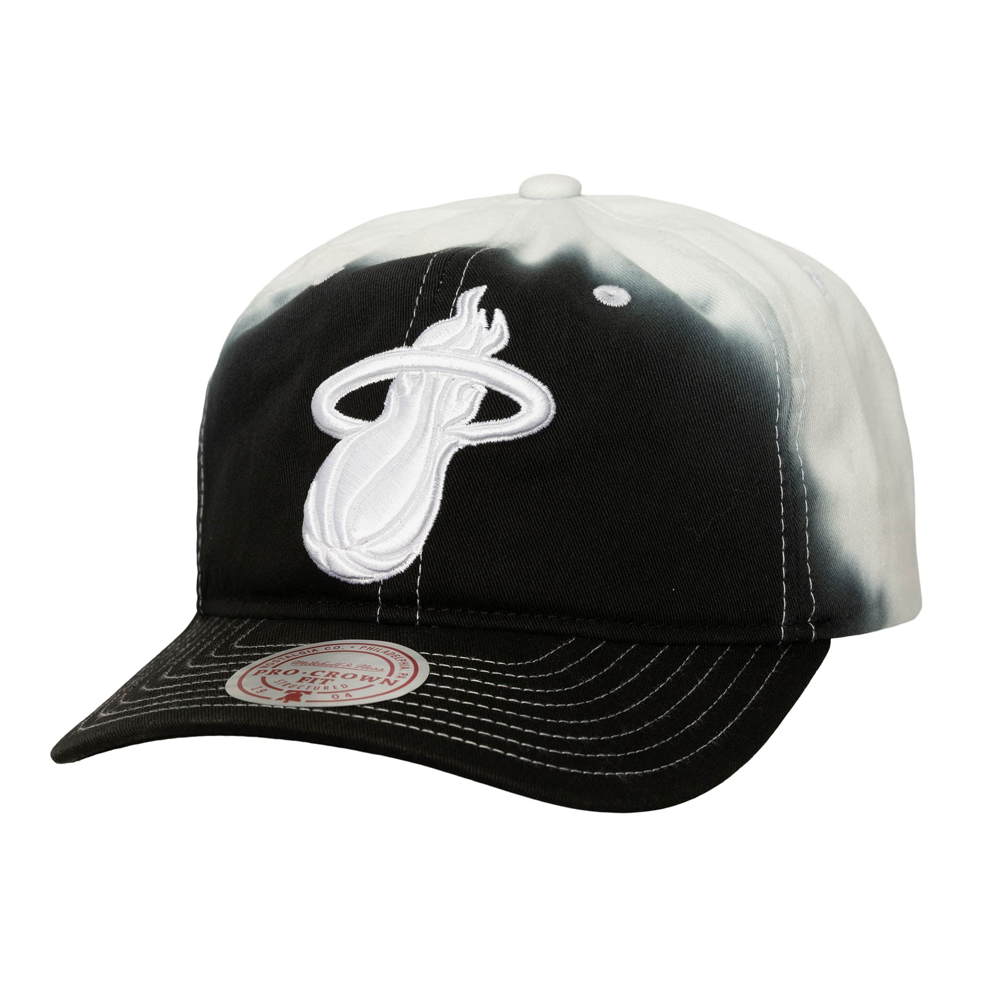 Men's Miami Heat Mitchell & Ness Black/White Dip Dye Pro Crown Adjustable Hat