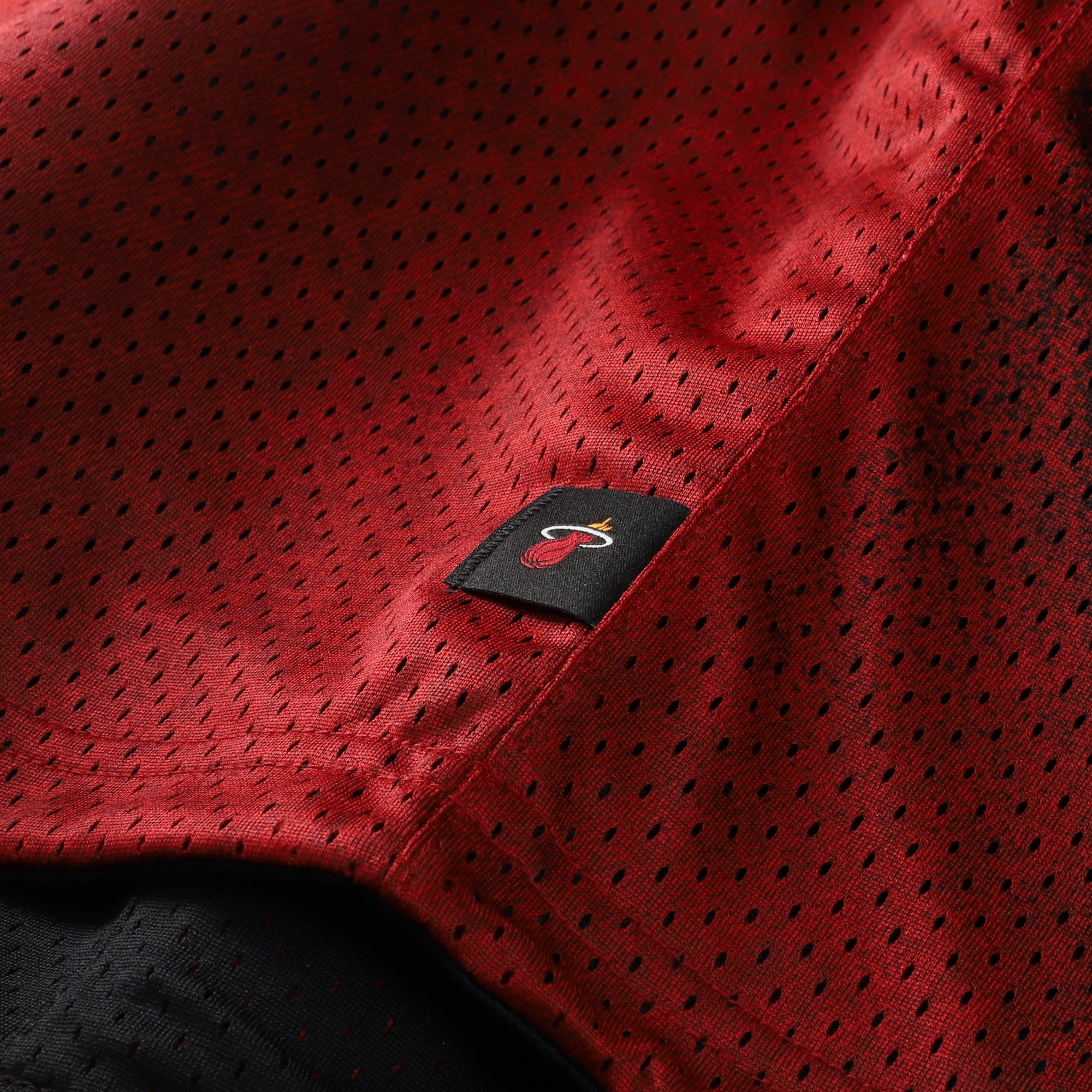 Maillot réversible Nike Miami Heat rouge/noir 2026 Standard Issue Practice Icon Mesh pour homme