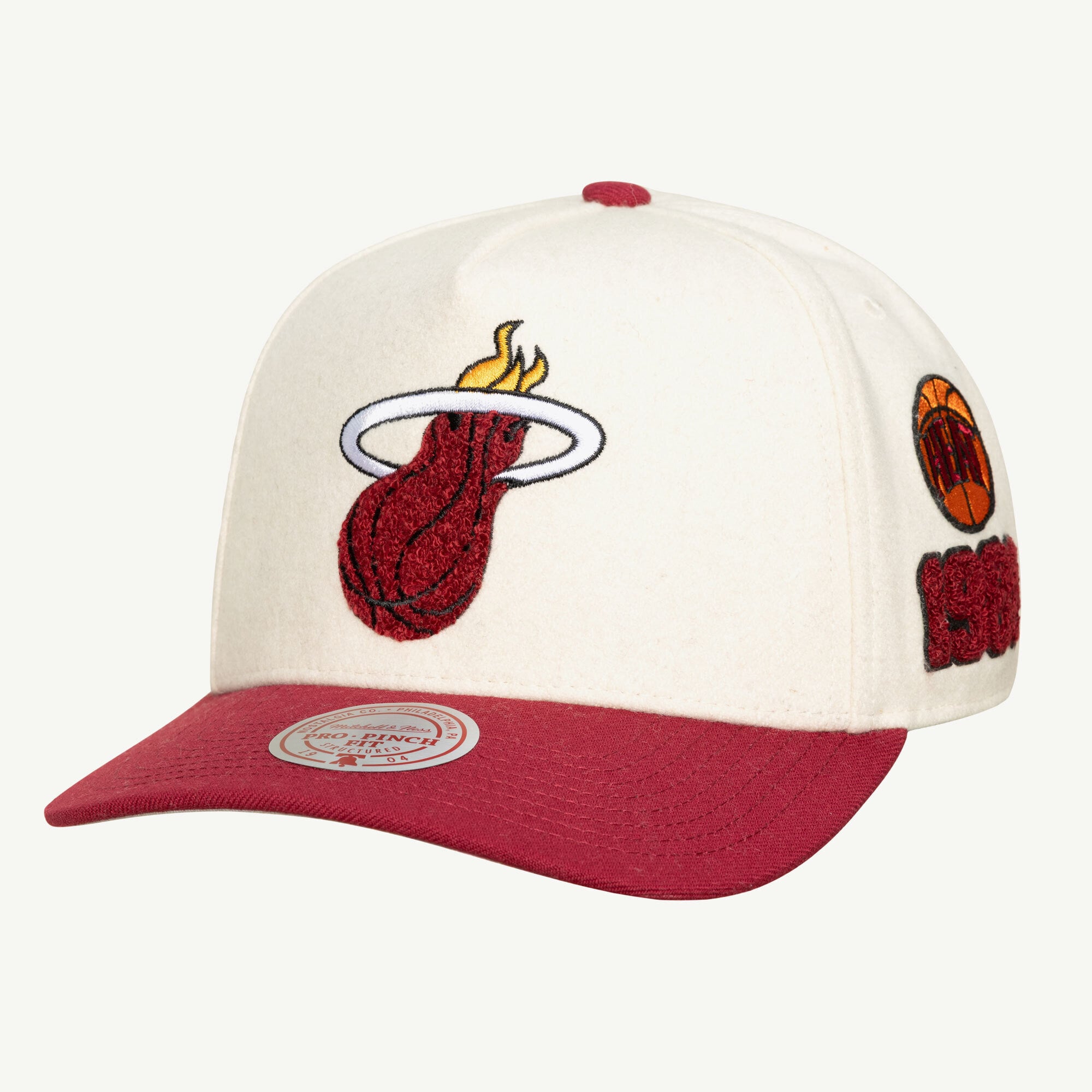 Casquette unisexe Mitchell & Ness crème Miami Heat Team Pro ajustable