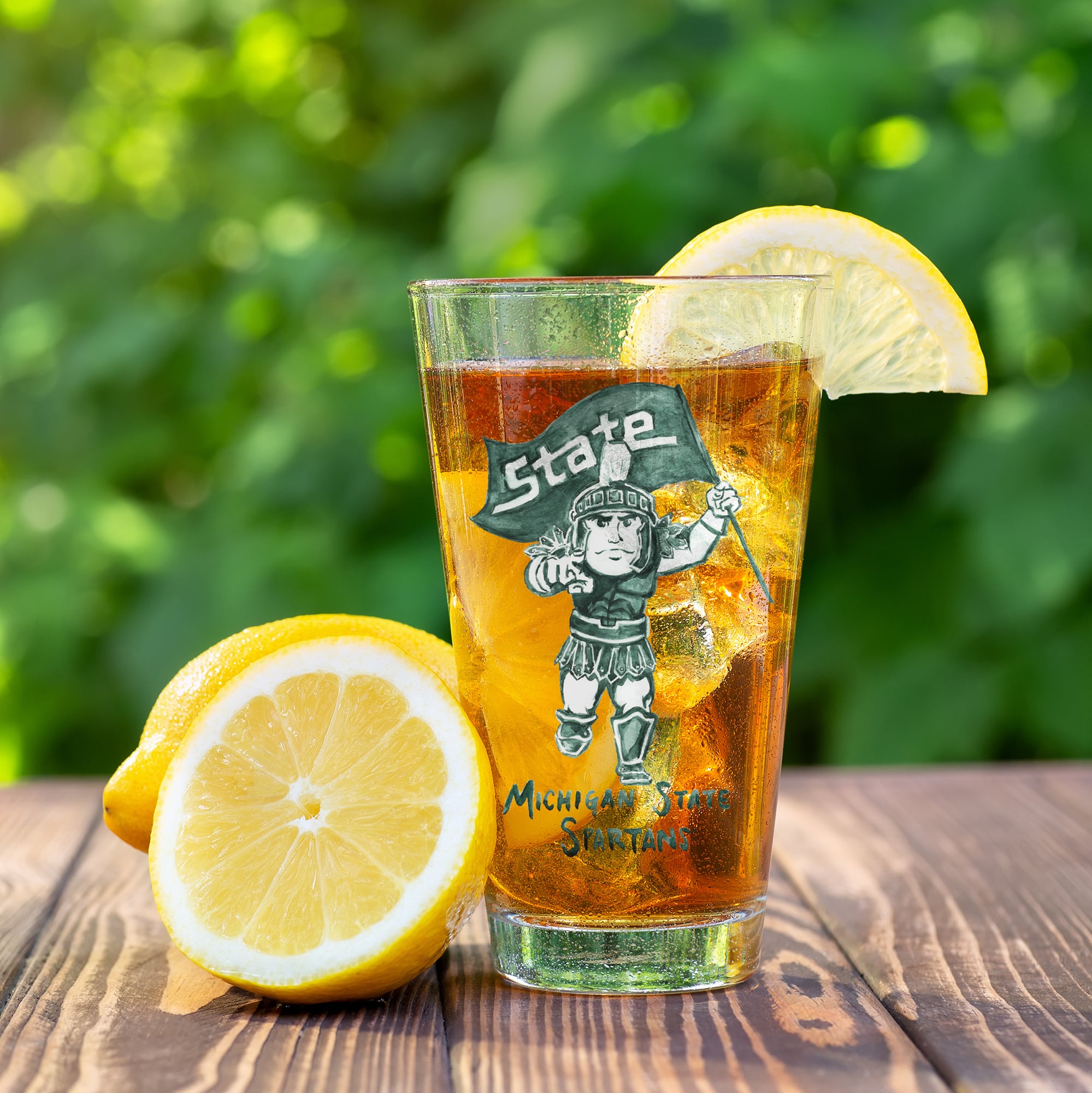 Ensemble de 2 verres à bière à l'effigie de Laura Wilcox, mascotte des Spartans de l'Université d'État du Michigan (Indigo Falls)